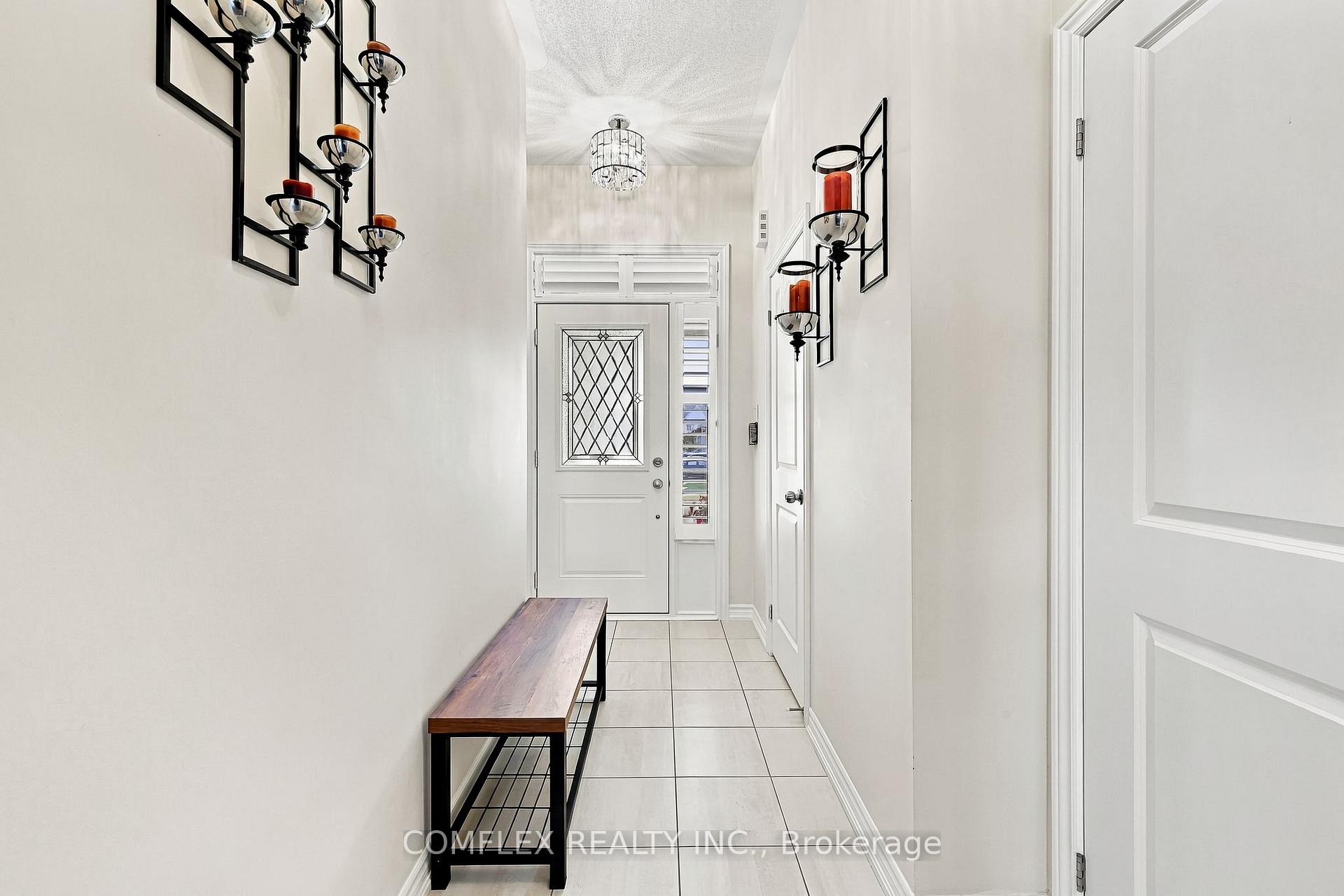 Photo 9 of 61 Lyle Drive, Clarington, Bowmanville — HOMEH