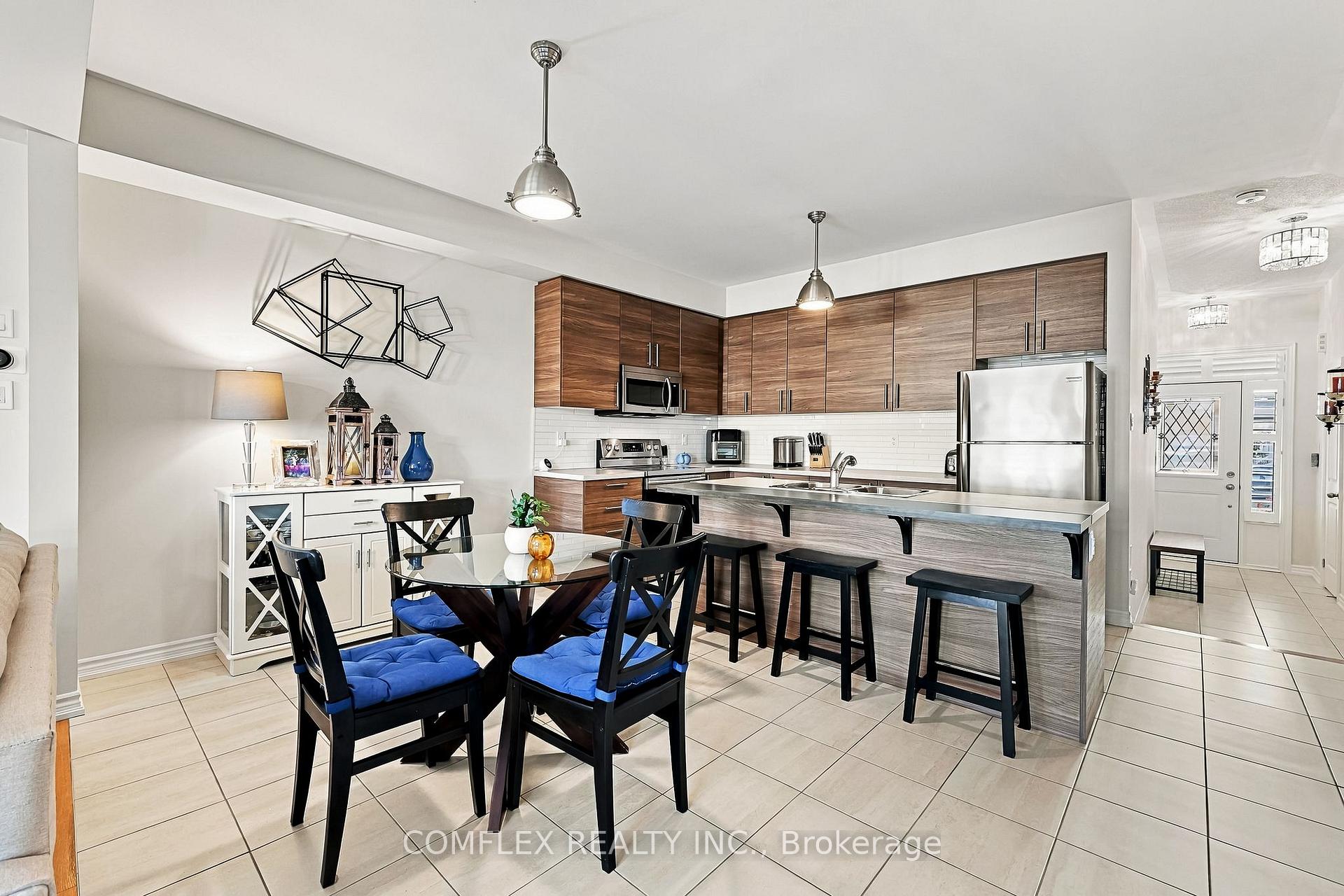 Photo 21 of 61 Lyle Drive, Clarington, Bowmanville — HOMEH