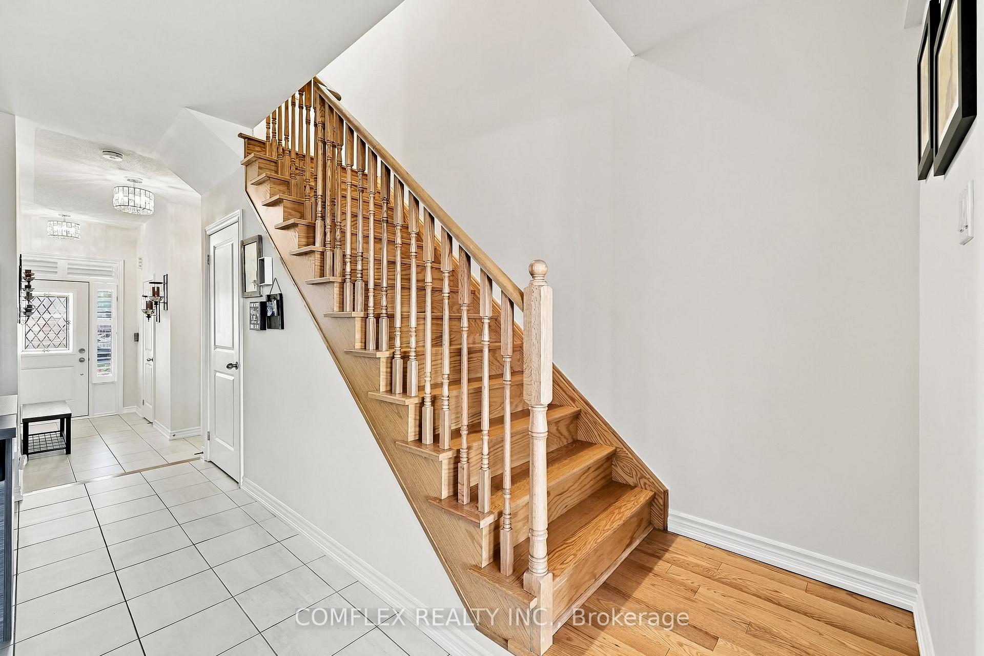 Photo 25 of 61 Lyle Drive, Clarington, Bowmanville — HOMEH