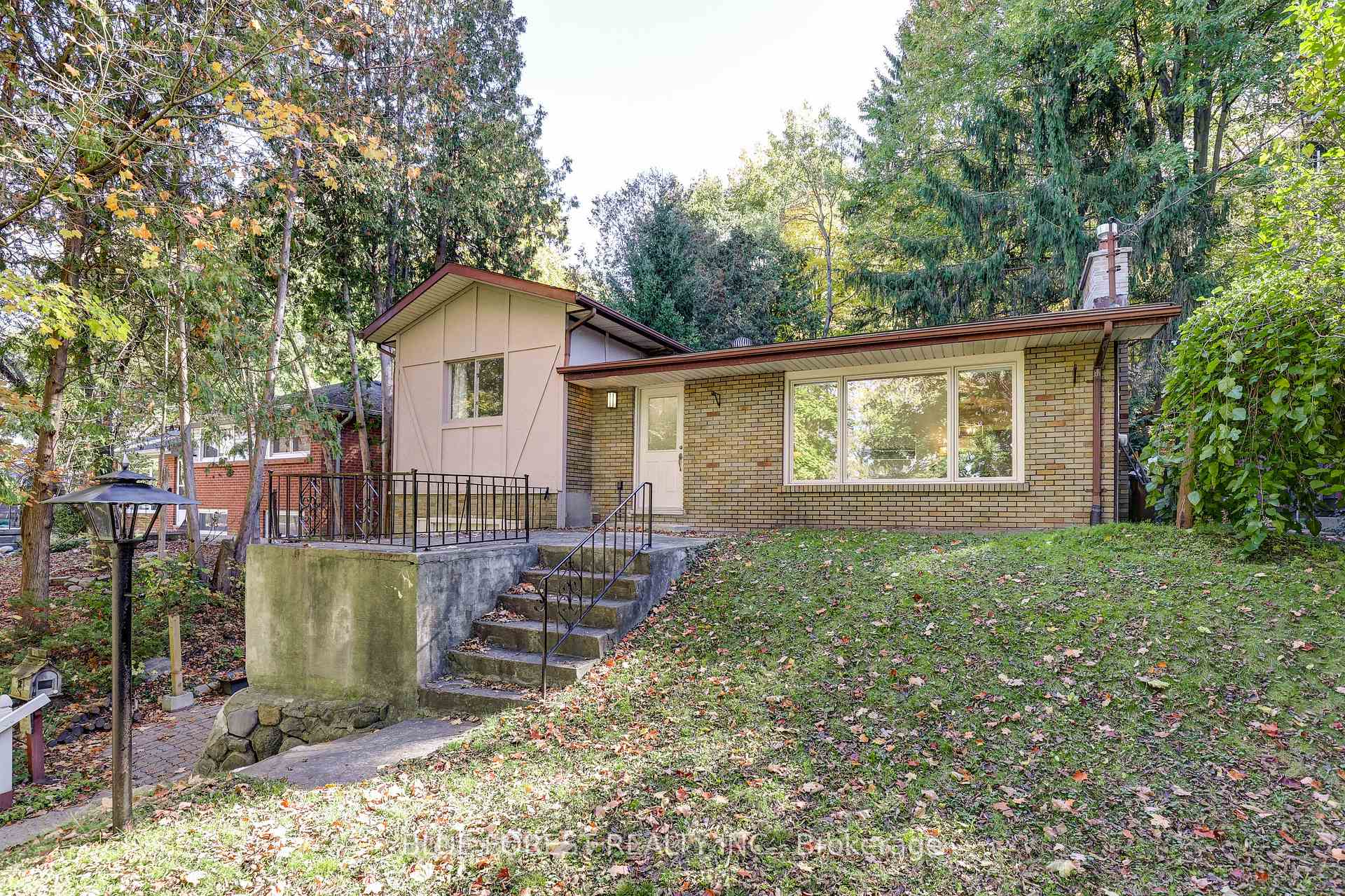 Photo 1 of 786 Springbank Drive, London, South C — HOMEH