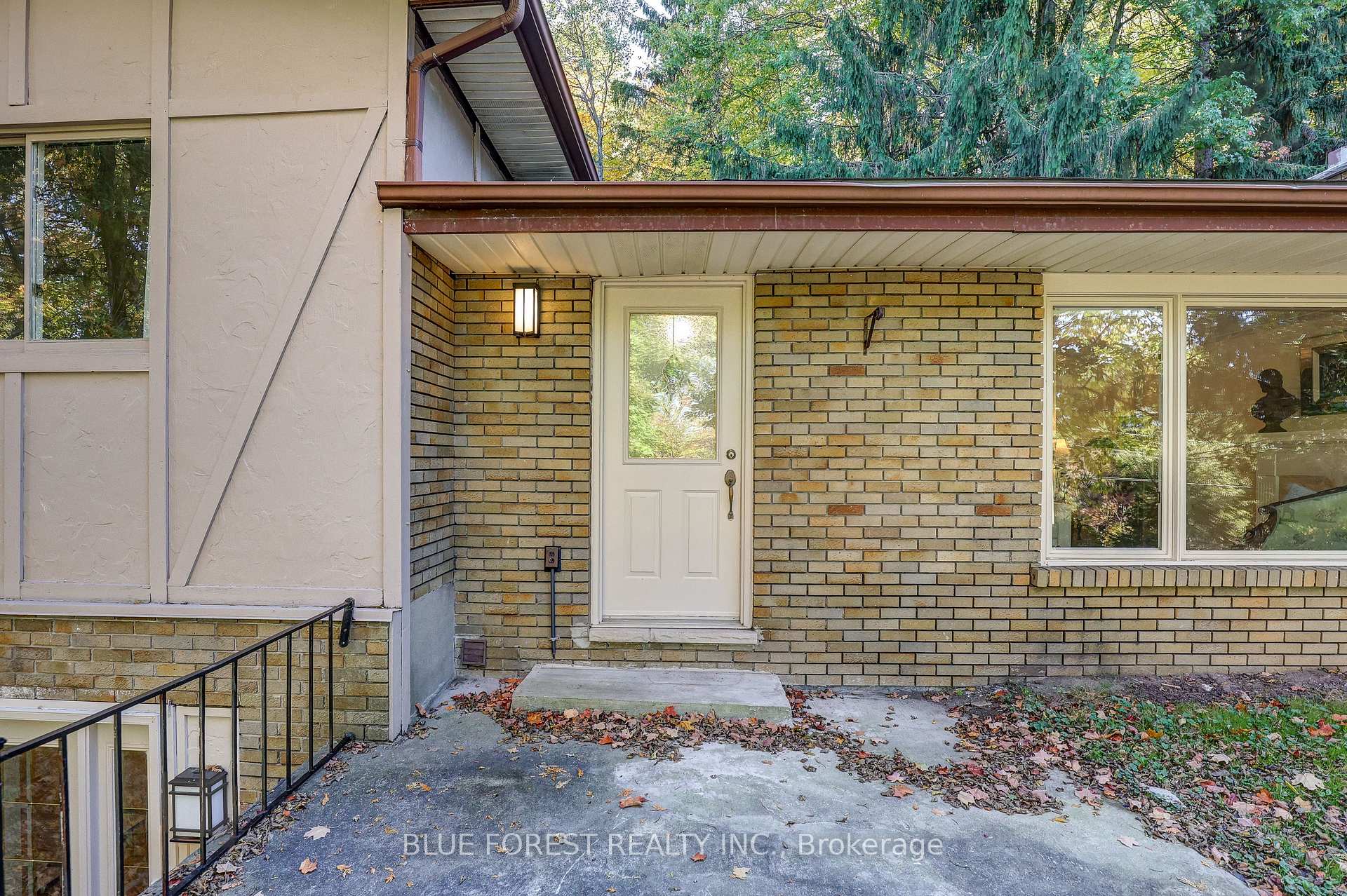 Photo 5 of 786 Springbank Drive, London, South C — HOMEH