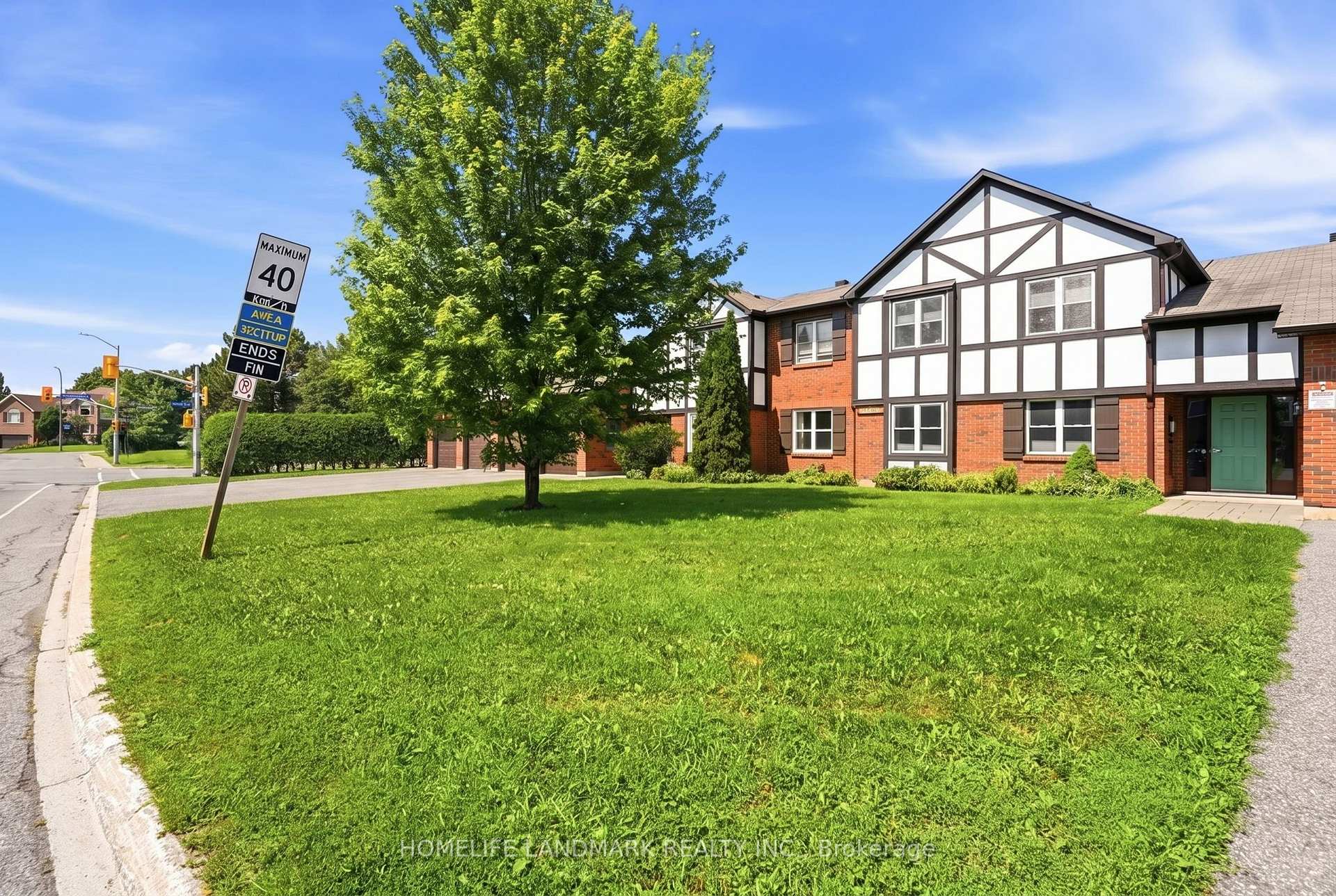 Photo 4 of Unit 2, 7 Harness Lane, Ottawa, Kanata - Bridlewood — HOMEH