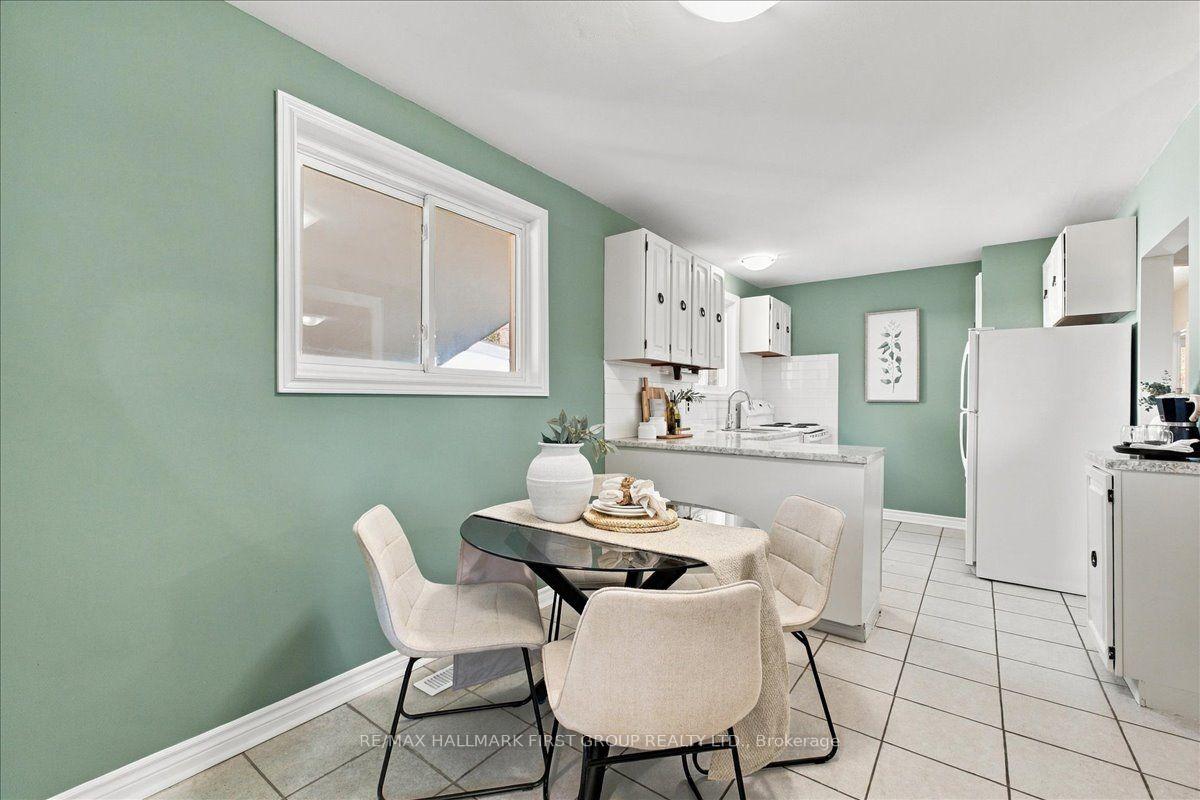 Photo 14 of 867 Chapleau Drive, Pickering, Bay Ridges — HOMEH
