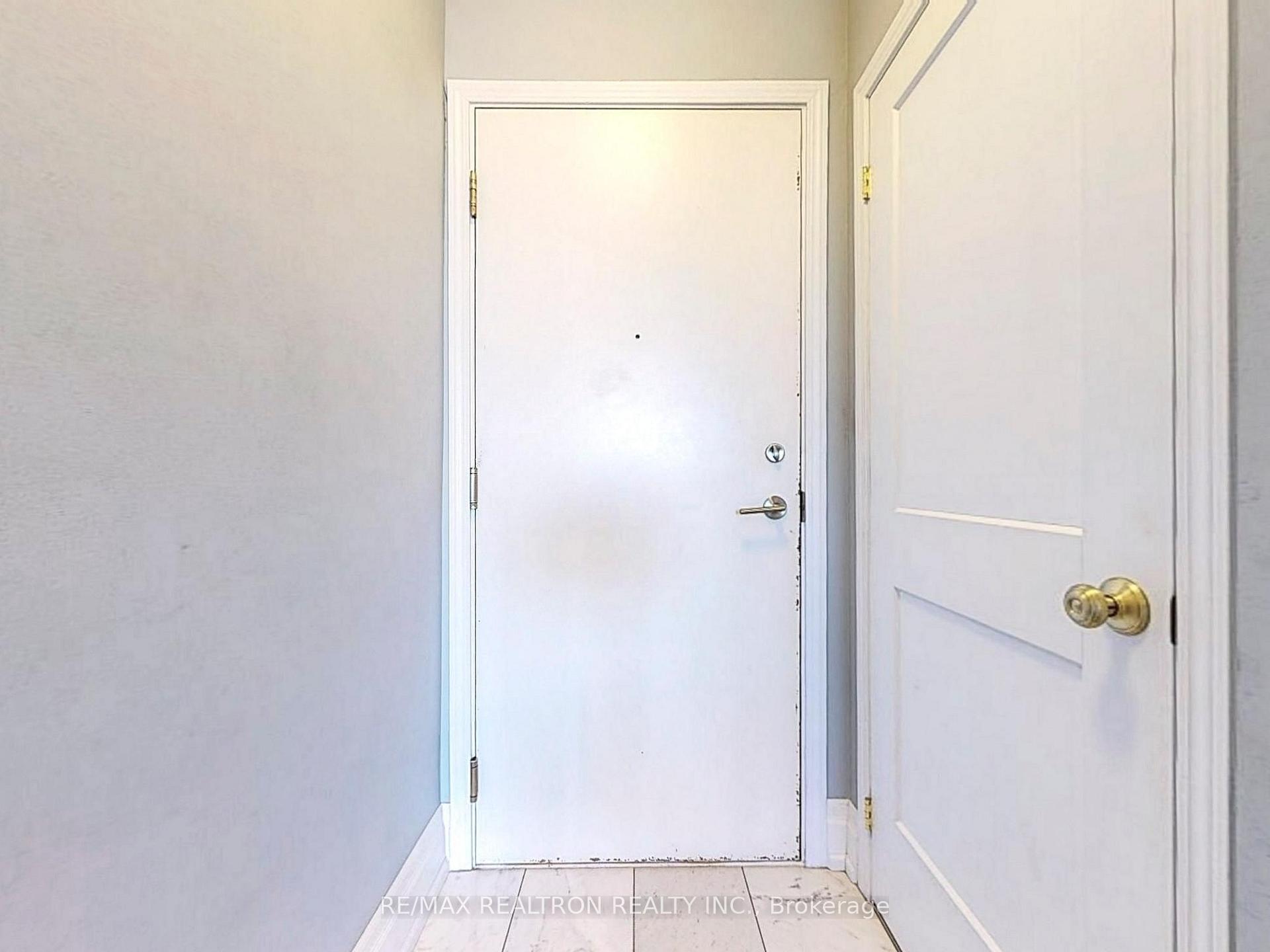 Photo 4 of Unit PH1610, 61 Heintzman Street, Toronto, Junction Area — HOMEH