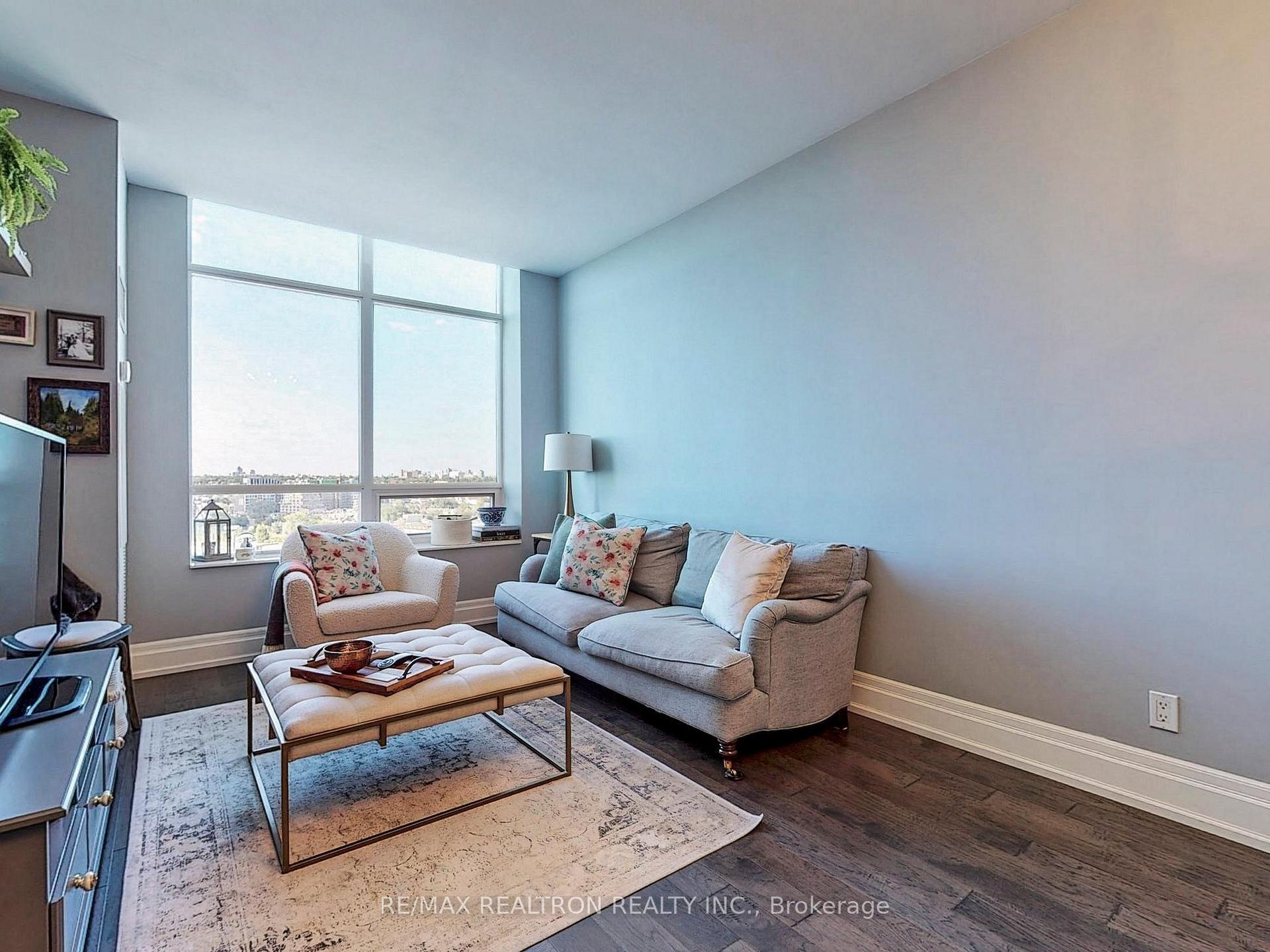 Photo 5 of Unit PH1610, 61 Heintzman Street, Toronto, Junction Area — HOMEH