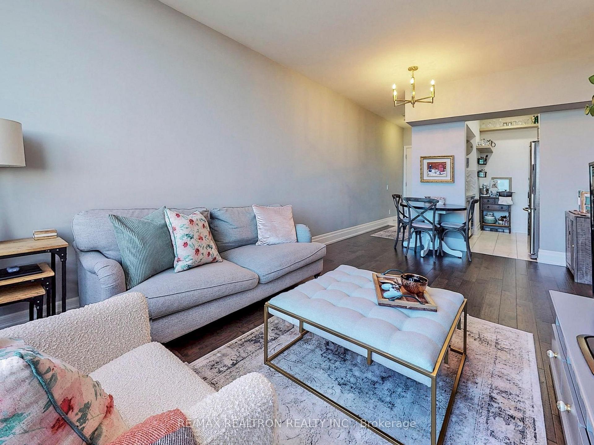 Photo 8 of Unit PH1610, 61 Heintzman Street, Toronto, Junction Area — HOMEH