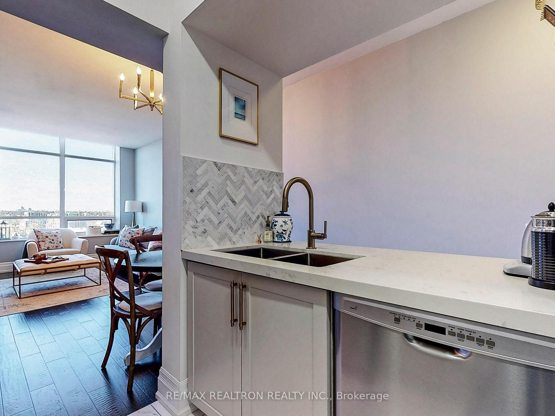 Photo 16 of Unit PH1610, 61 Heintzman Street, Toronto, Junction Area — HOMEH