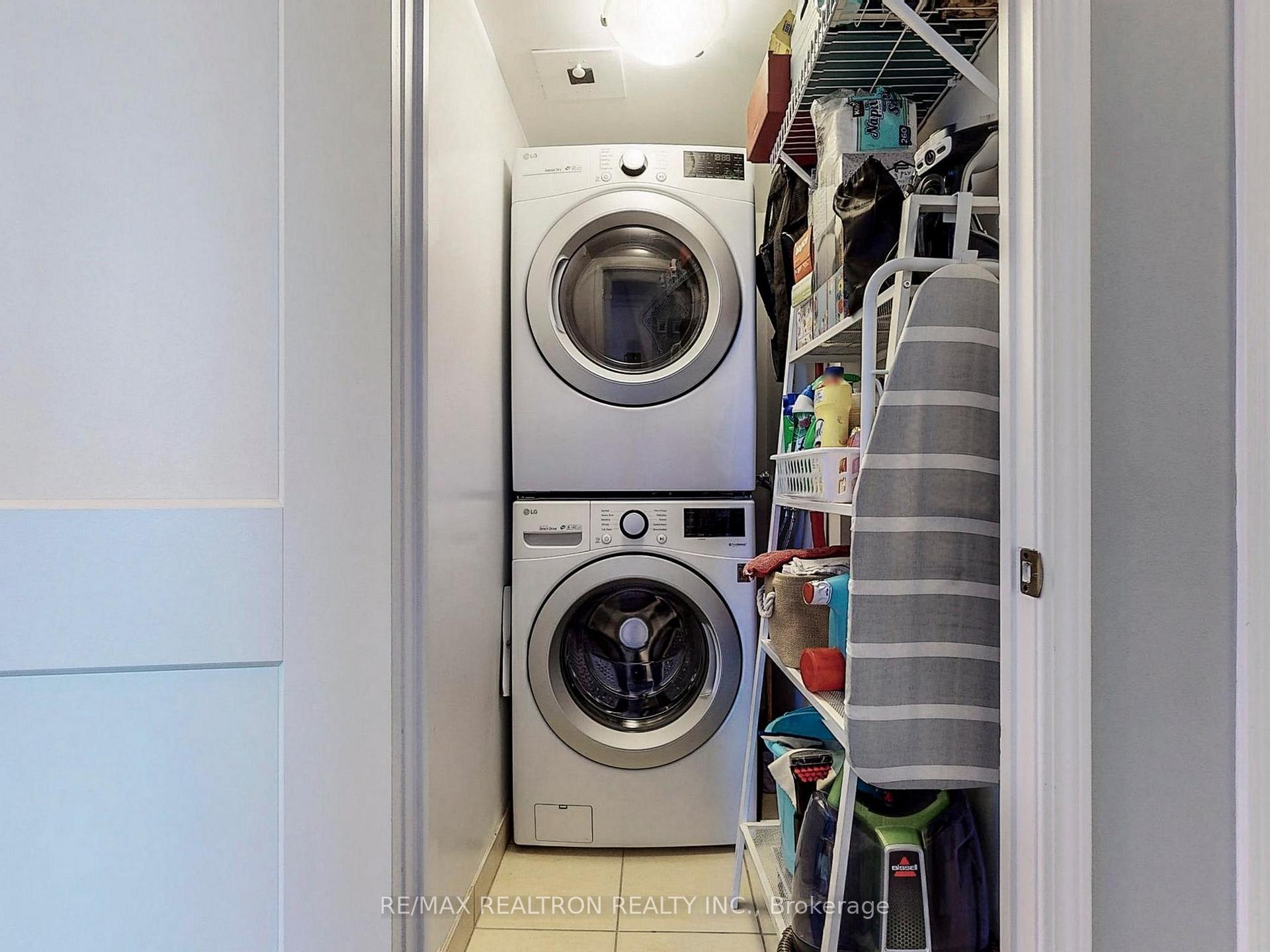 Photo 26 of Unit PH1610, 61 Heintzman Street, Toronto, Junction Area — HOMEH