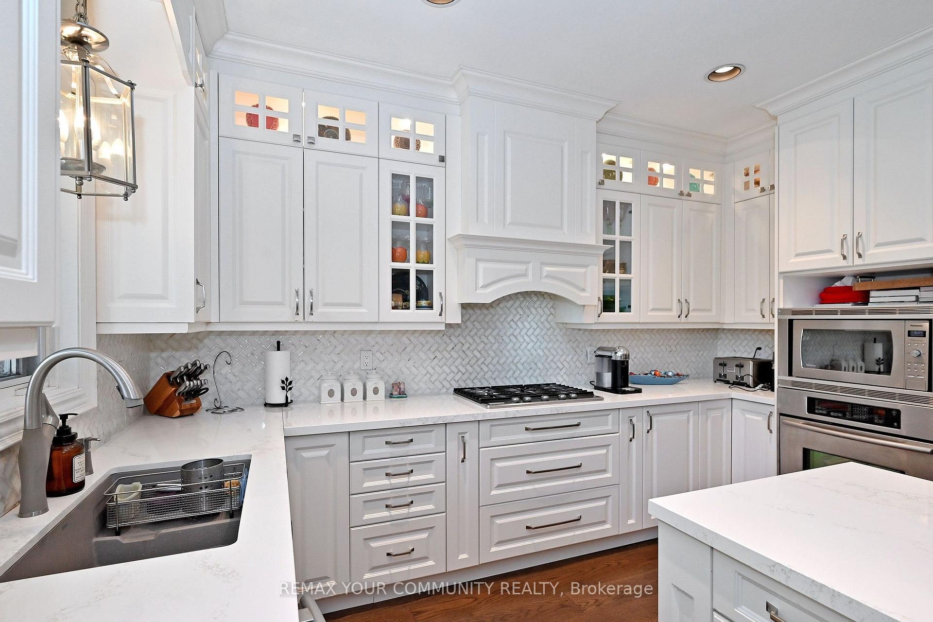 Photo 14 of 73 Sprucewood Drive E, Markham, Thornhill — HOMEH