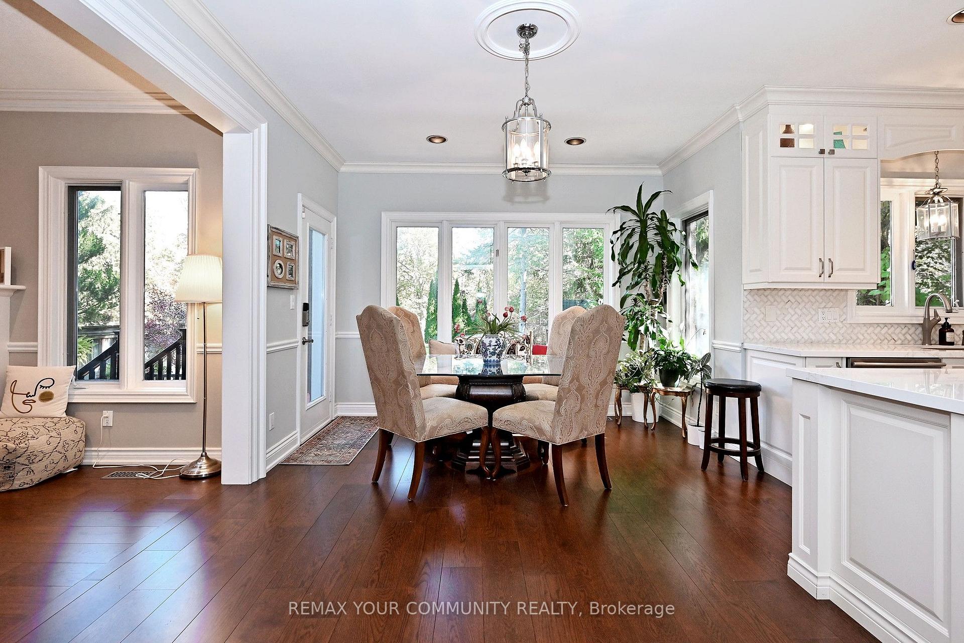 Photo 16 of 73 Sprucewood Drive E, Markham, Thornhill — HOMEH