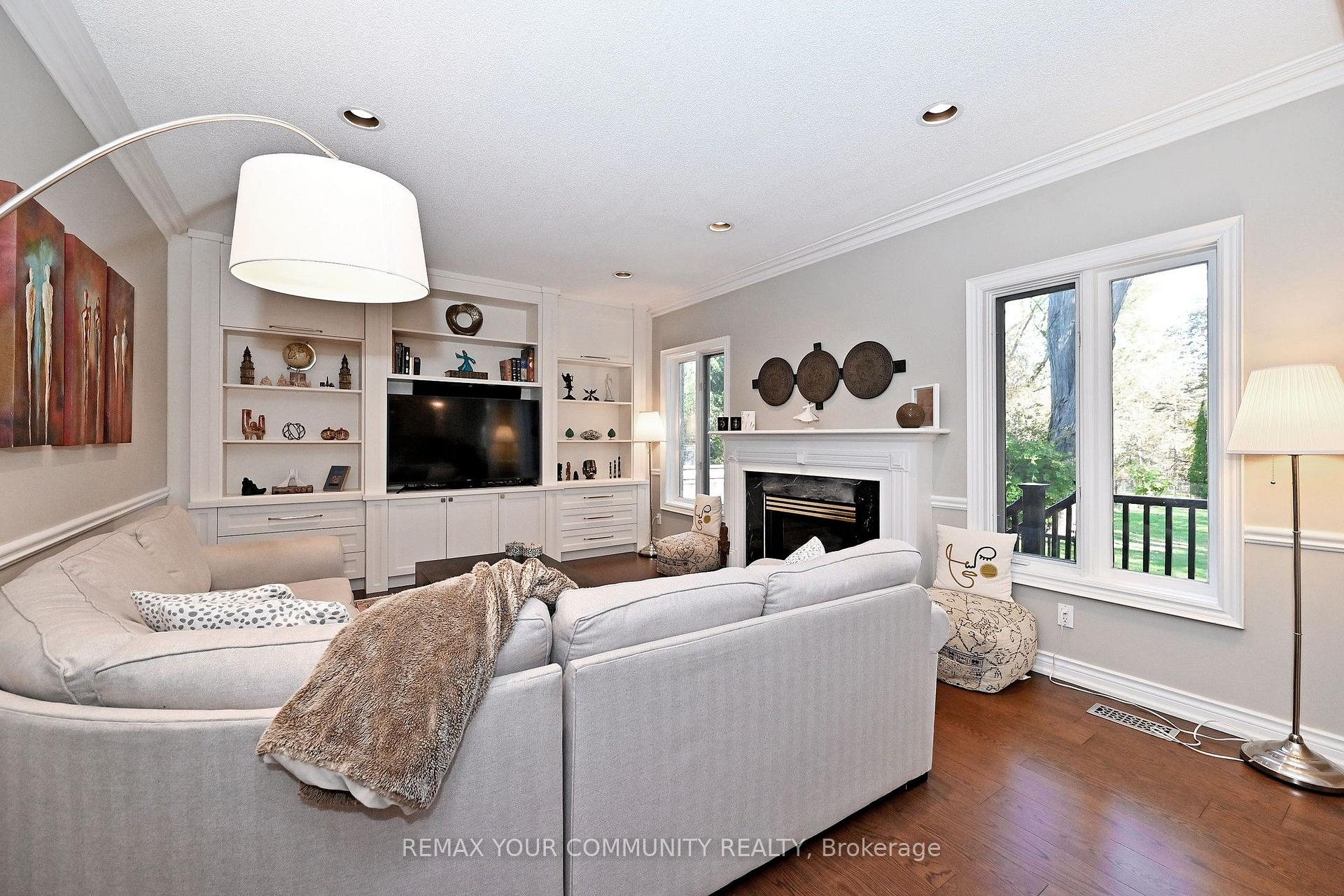 Photo 17 of 73 Sprucewood Drive E, Markham, Thornhill — HOMEH