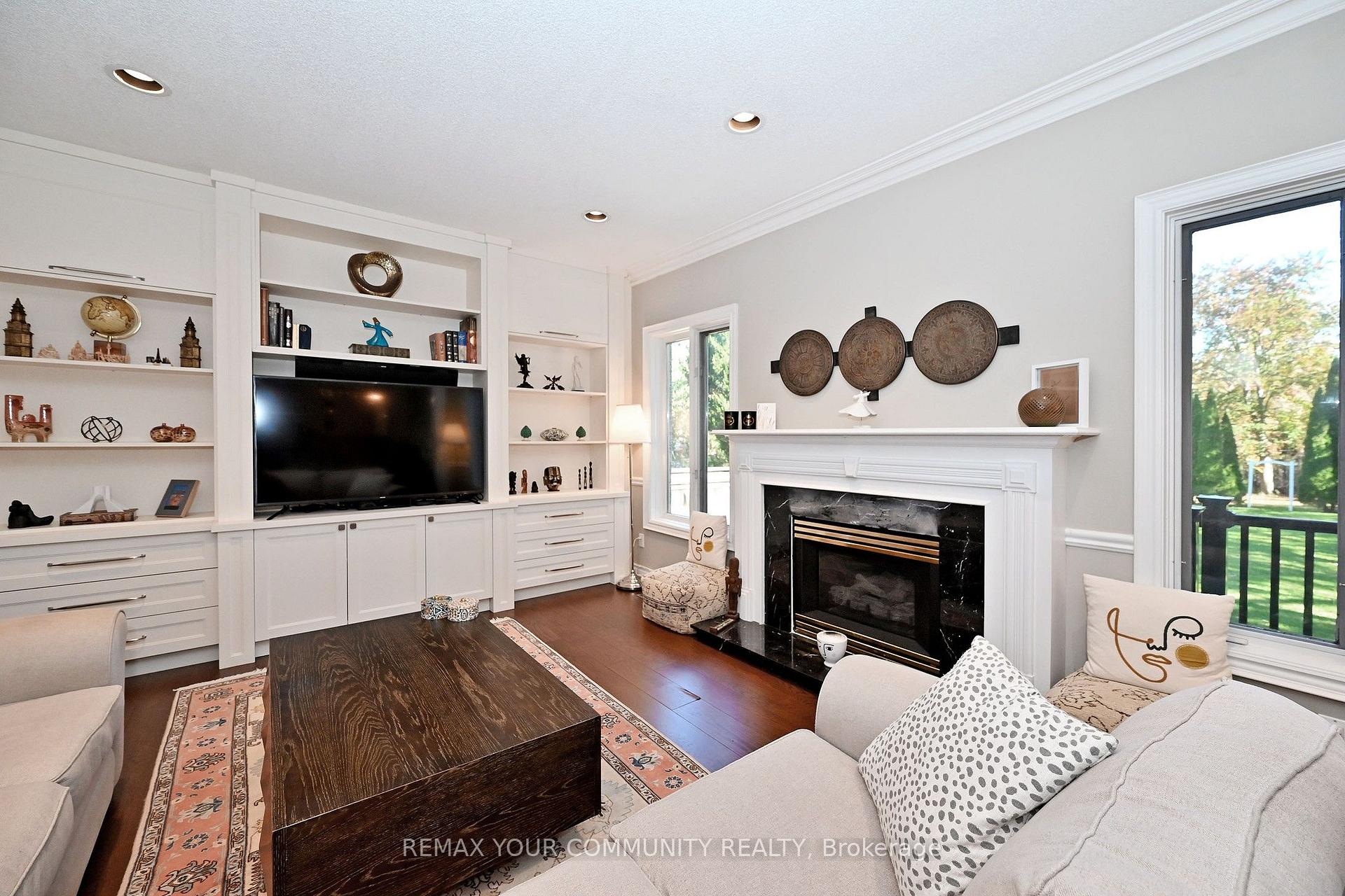 Photo 18 of 73 Sprucewood Drive E, Markham, Thornhill — HOMEH