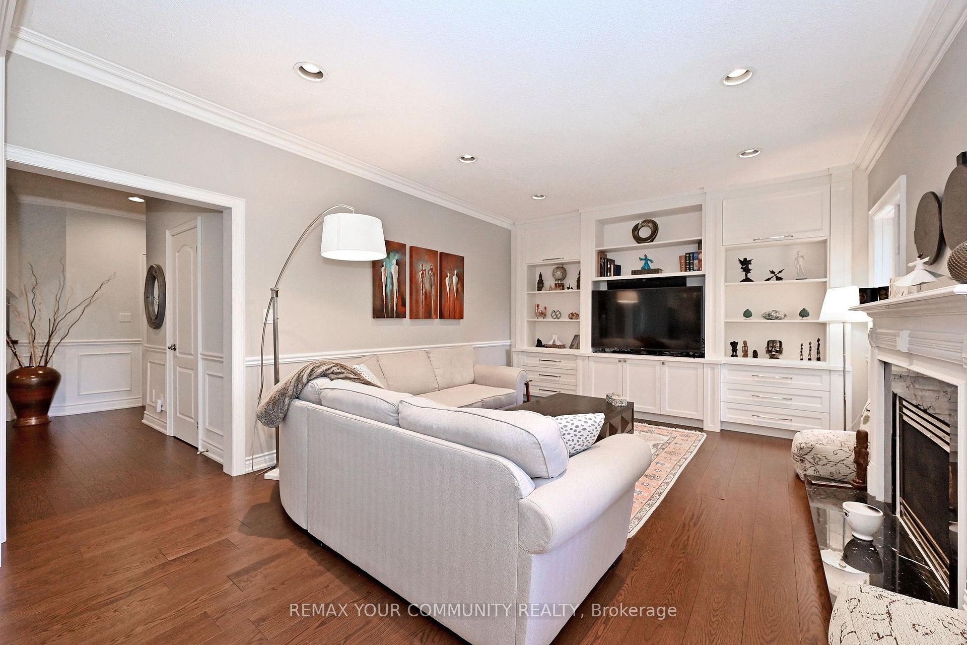 Photo 19 of 73 Sprucewood Drive E, Markham, Thornhill — HOMEH