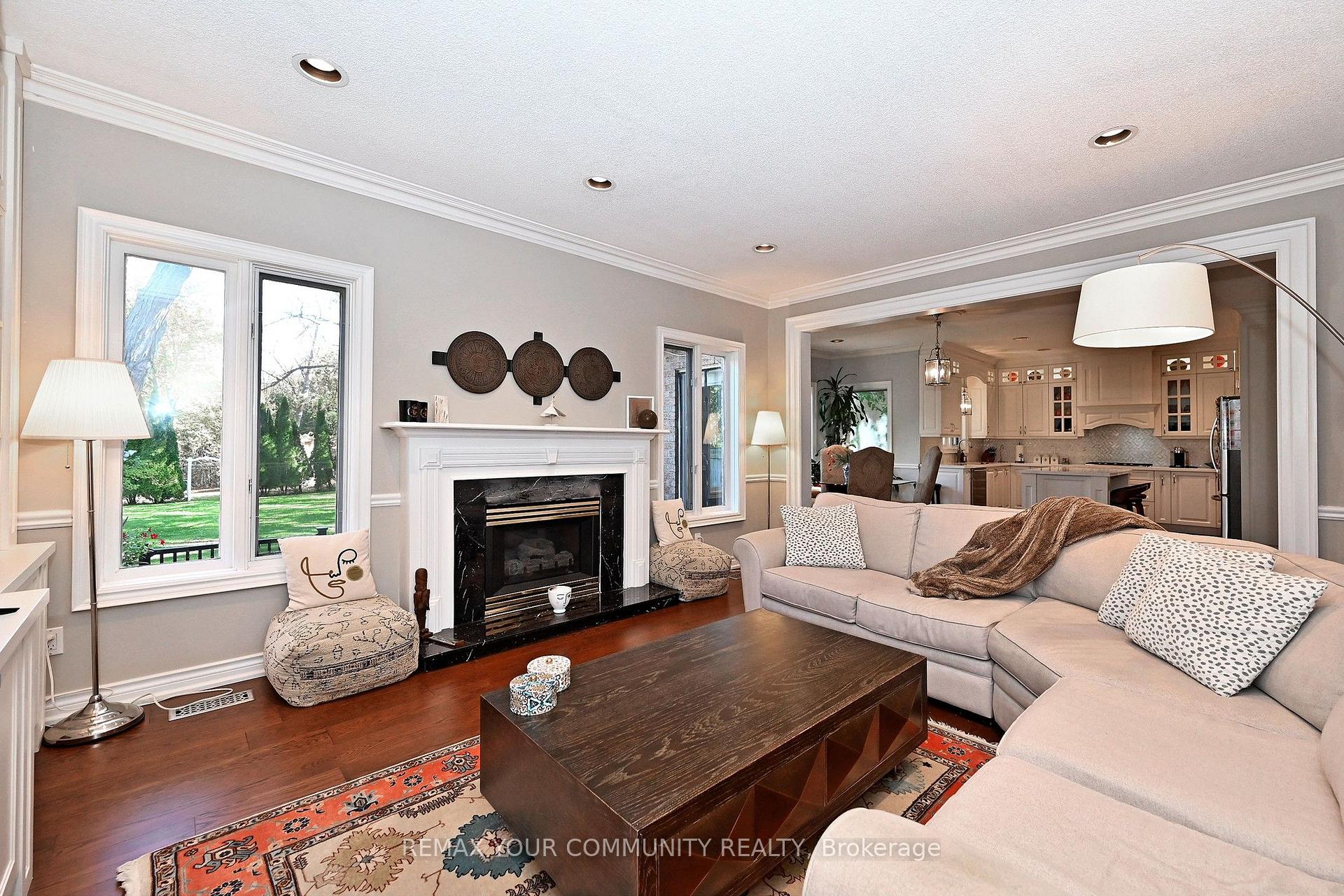 Photo 20 of 73 Sprucewood Drive E, Markham, Thornhill — HOMEH