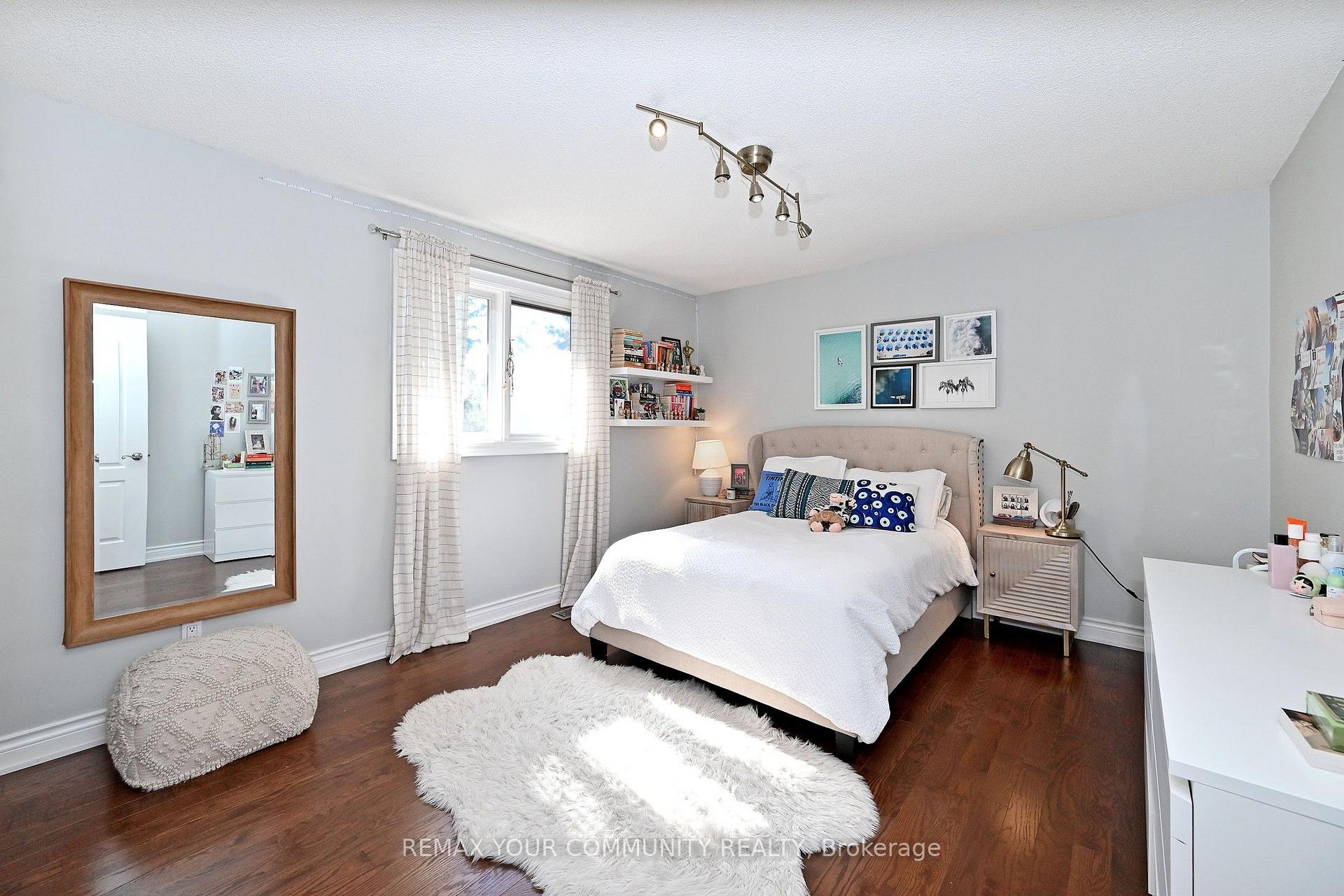 Photo 27 of 73 Sprucewood Drive E, Markham, Thornhill — HOMEH