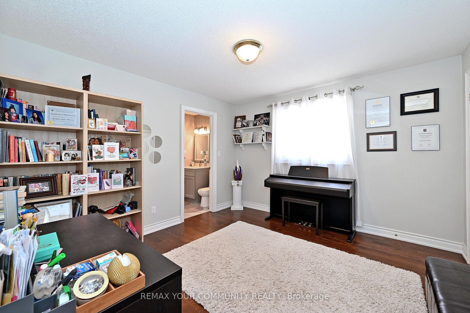 Photo 32 of 73 Sprucewood Drive E, Markham, Thornhill — HOMEH