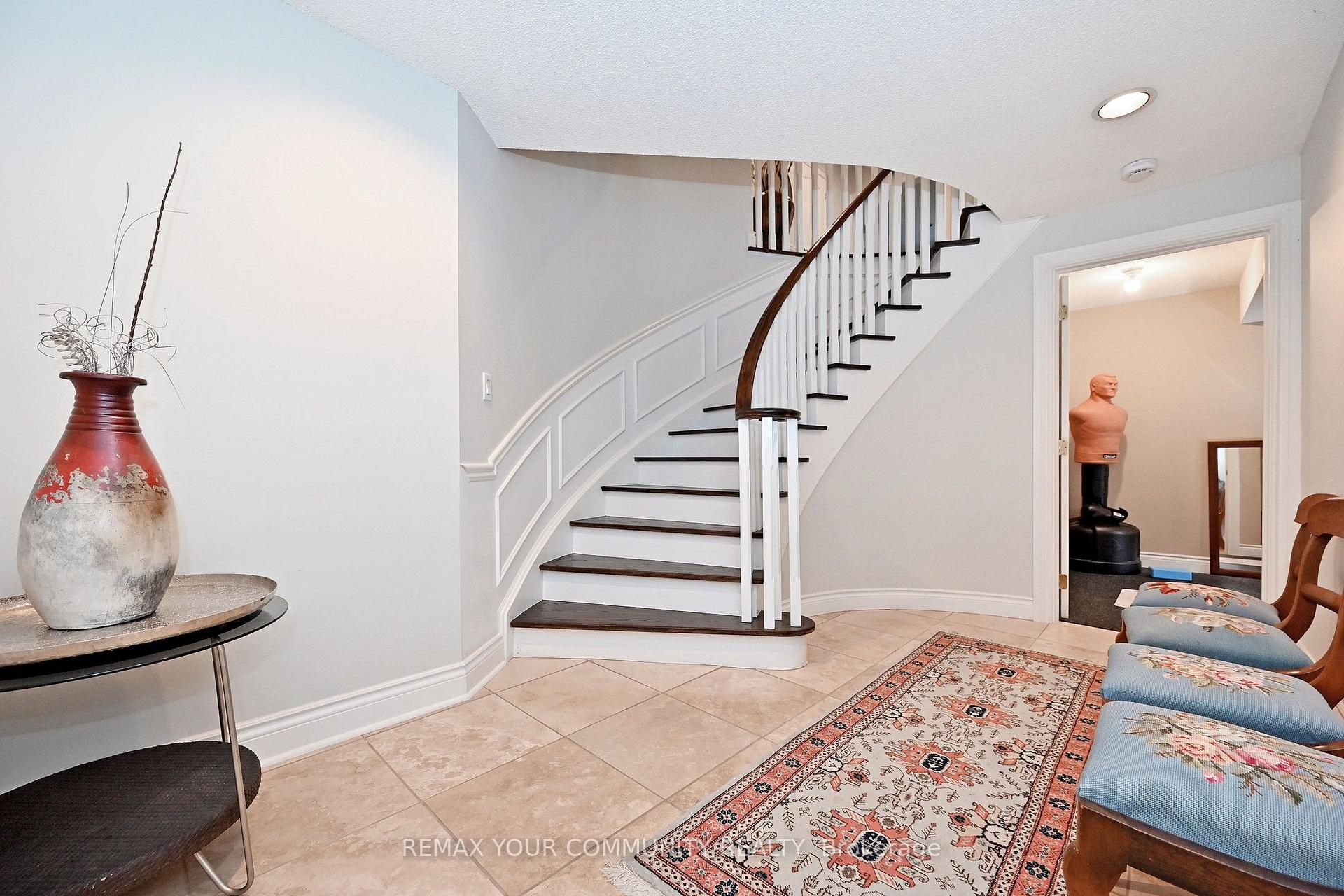 Photo 42 of 73 Sprucewood Drive E, Markham, Thornhill — HOMEH