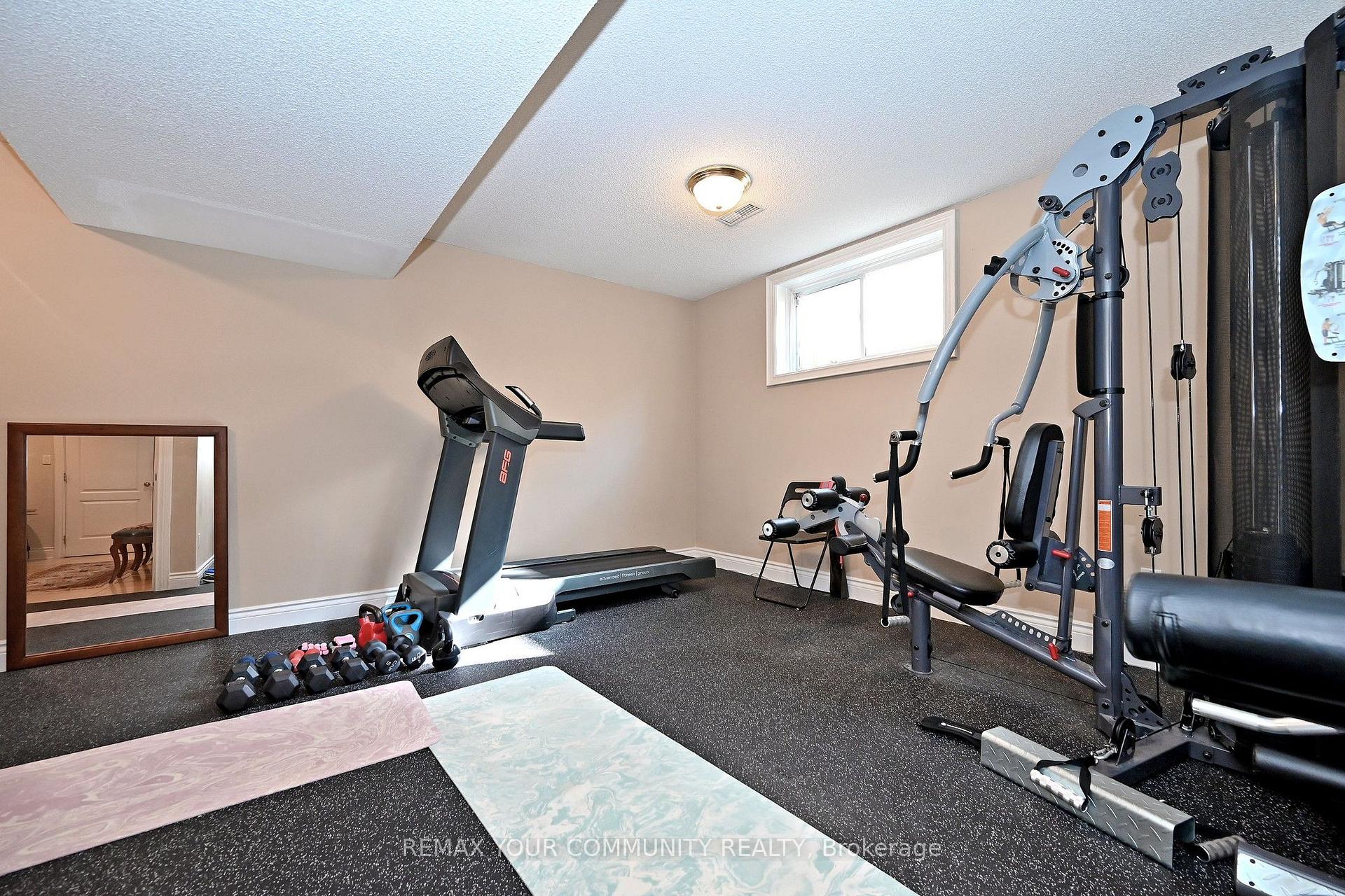 Photo 43 of 73 Sprucewood Drive E, Markham, Thornhill — HOMEH