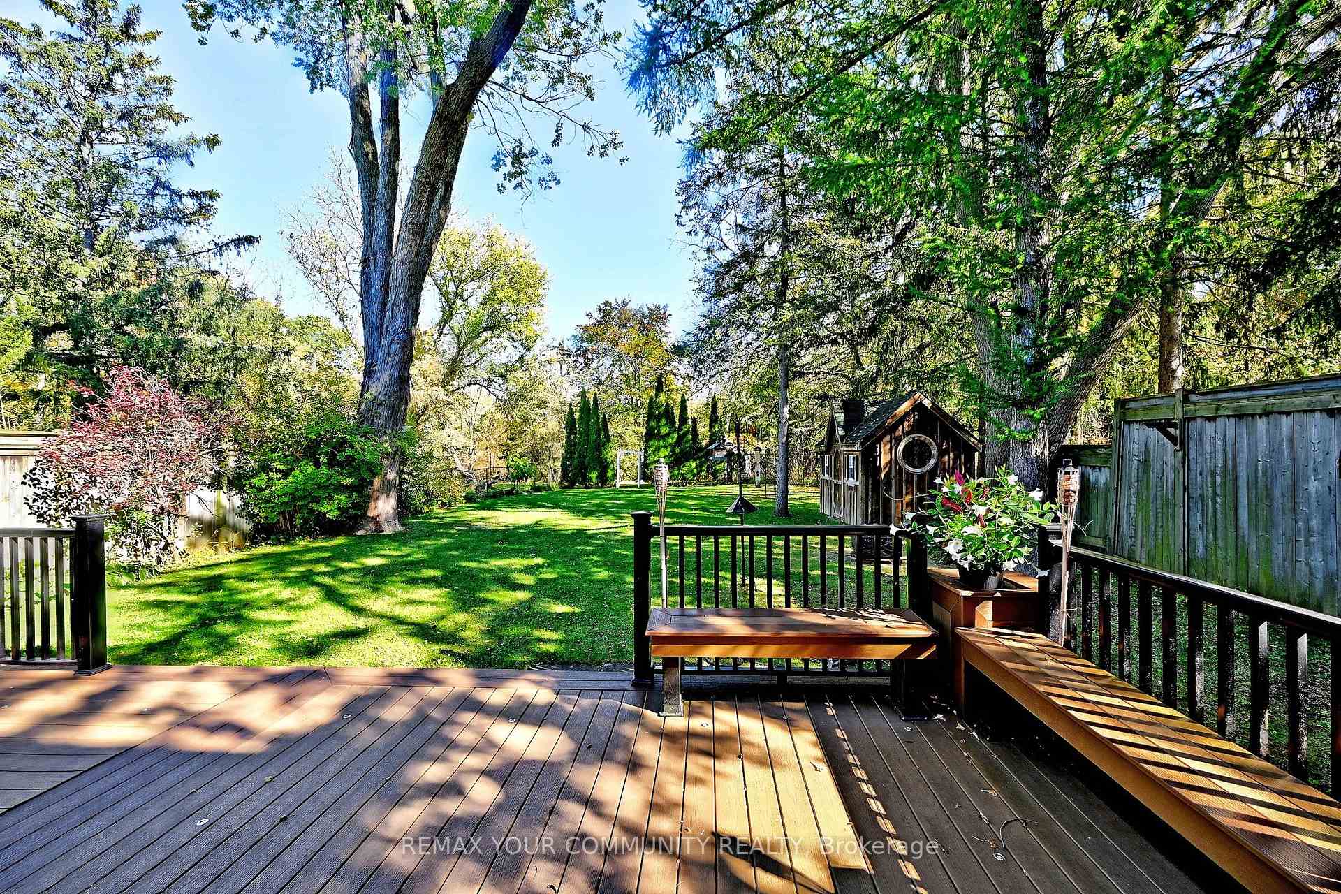 Photo 48 of 73 Sprucewood Drive E, Markham, Thornhill — HOMEH