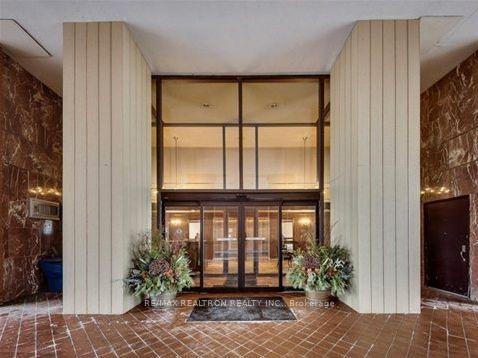 Photo 3 of Unit 1502, 260 Heath Street W, Toronto, Forest Hill South — HOMEH