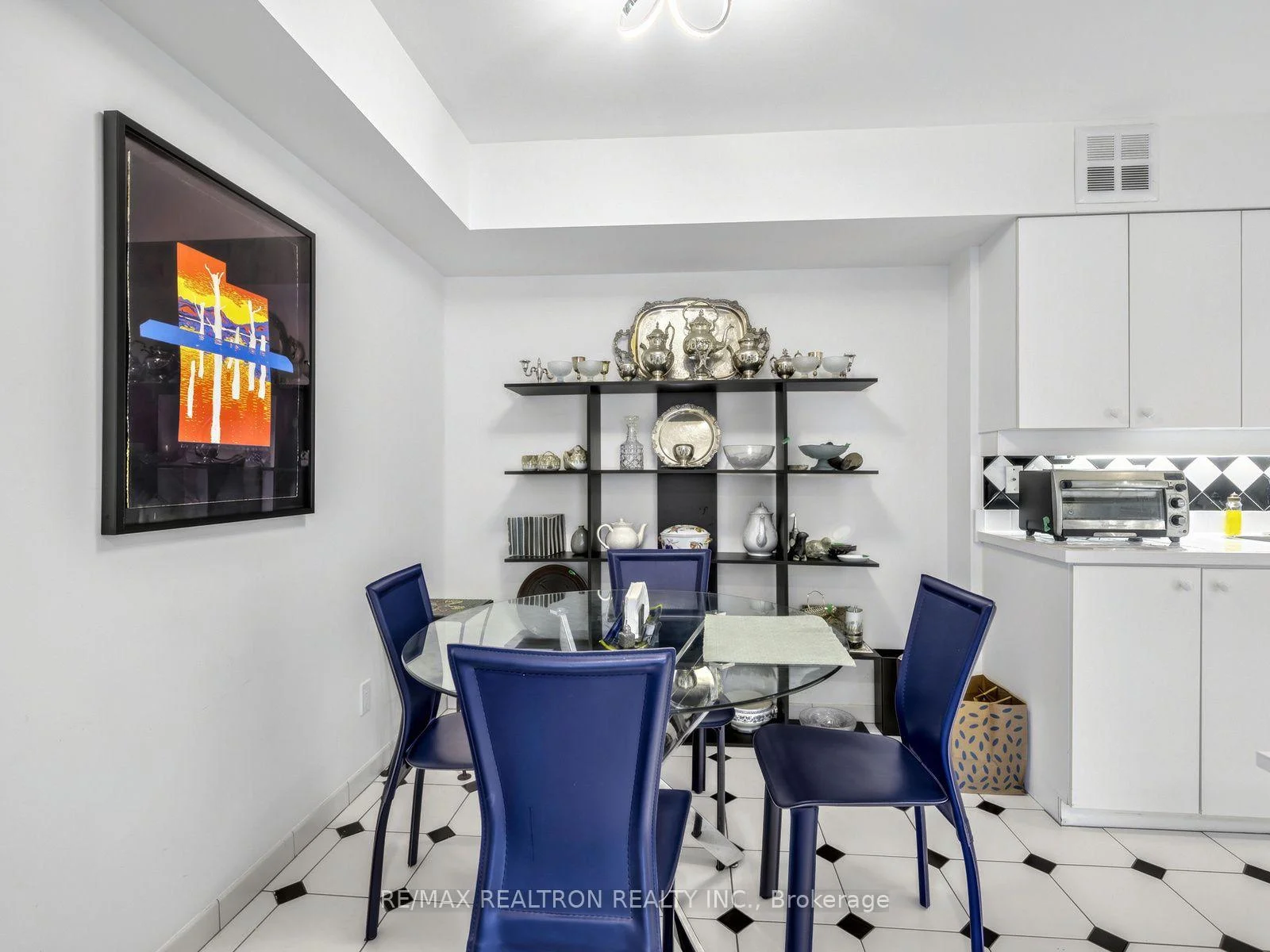 Photo 34 of Unit 1502, 260 Heath Street W, Toronto, Forest Hill South — HOMEH