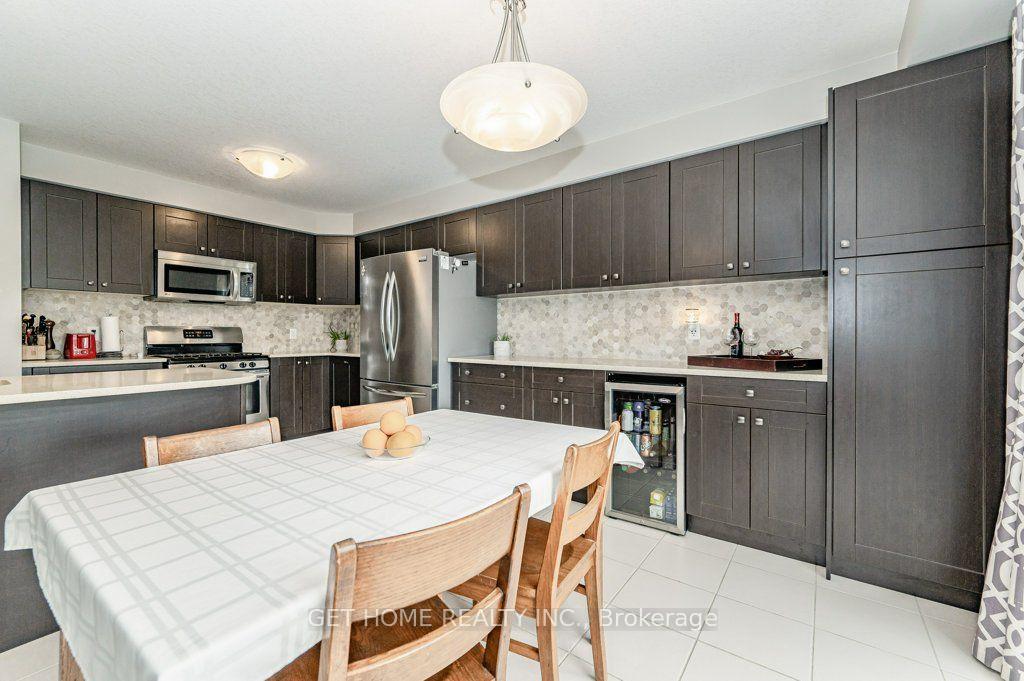 Photo 6 of 131 Hardcastle Drive, Cambridge — HOMEH