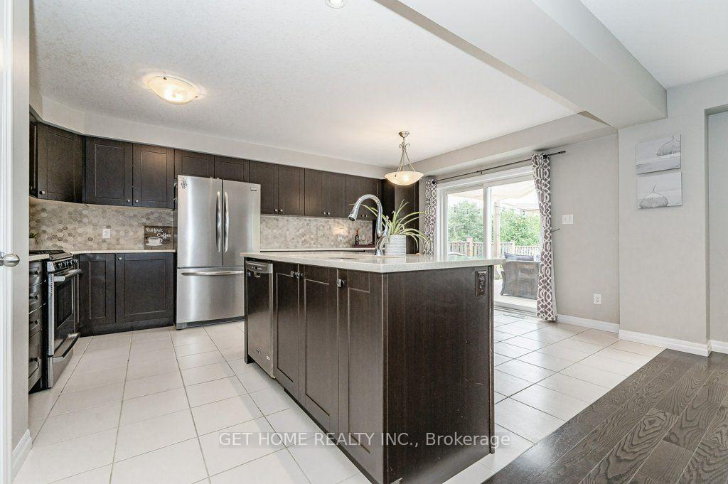 Photo 8 of 131 Hardcastle Drive, Cambridge — HOMEH