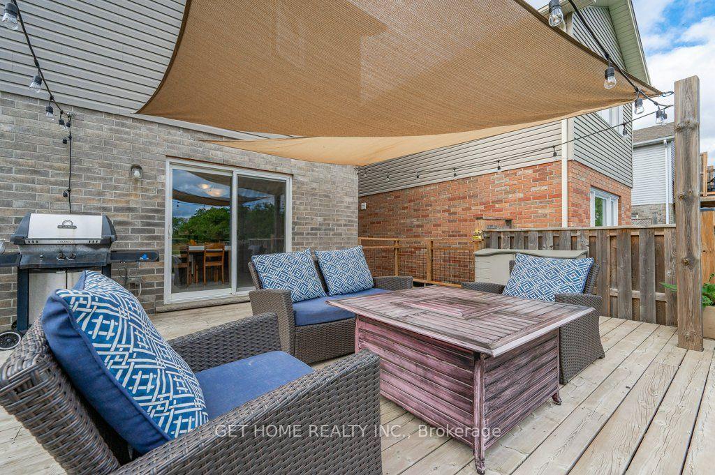 Photo 16 of 131 Hardcastle Drive, Cambridge — HOMEH