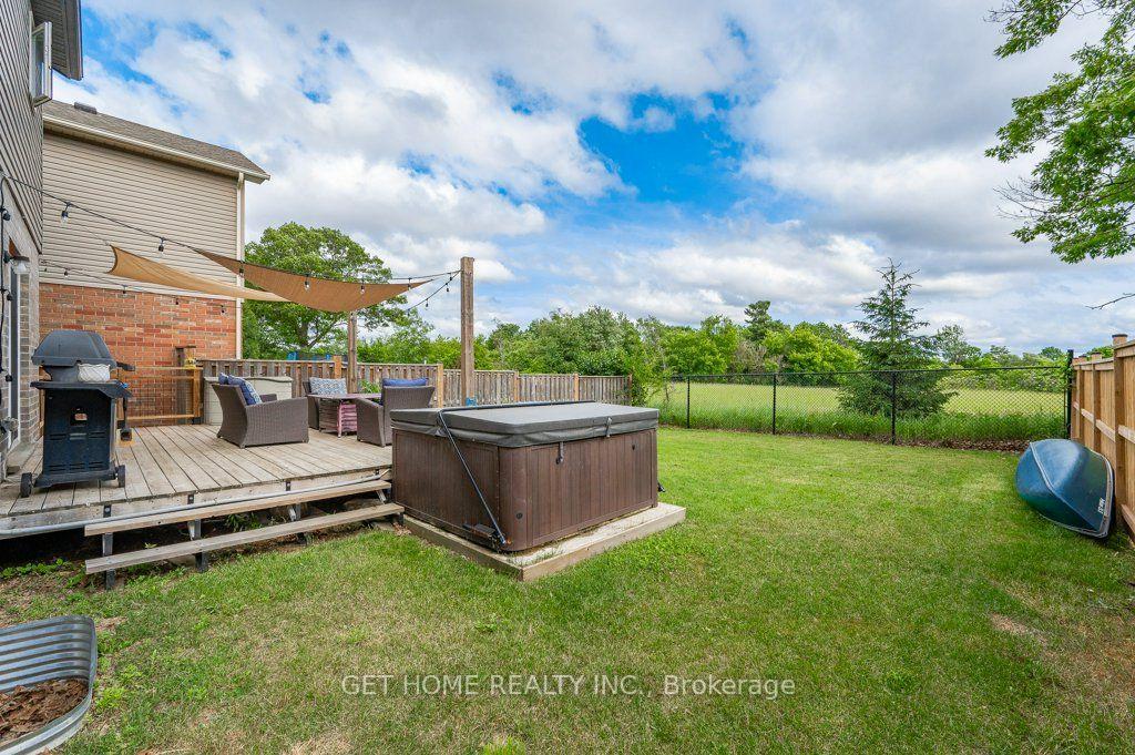 Photo 18 of 131 Hardcastle Drive, Cambridge — HOMEH