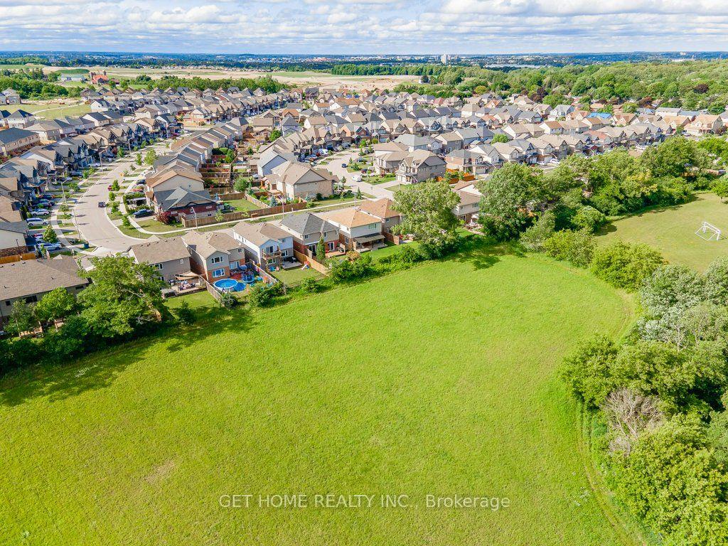 Photo 21 of 131 Hardcastle Drive, Cambridge — HOMEH