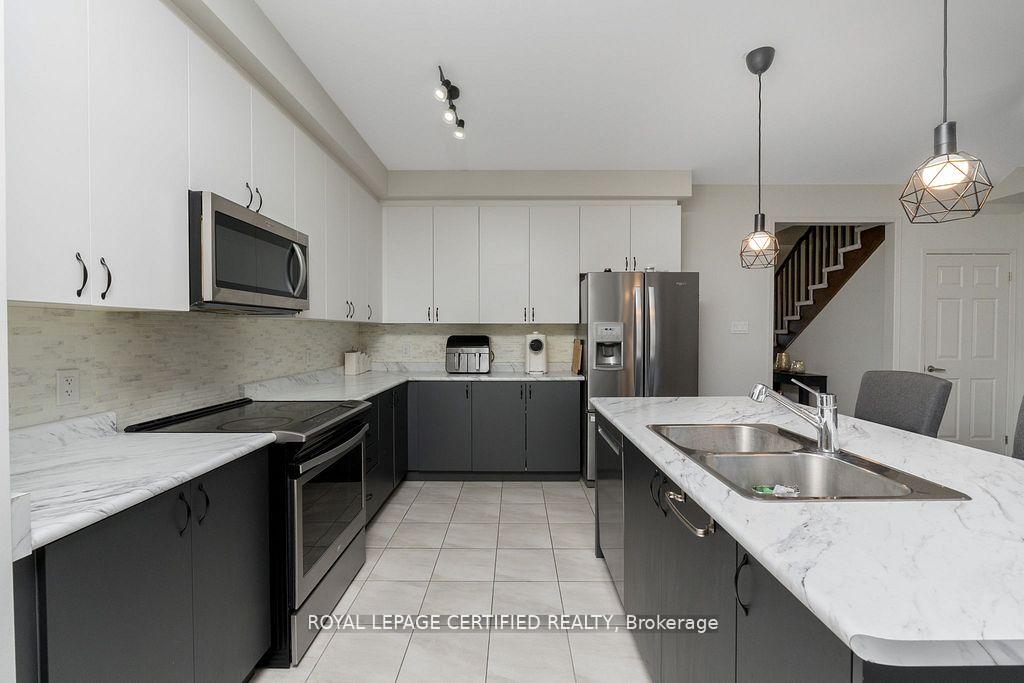 Photo 16 of Unit 2, 25 Elliot Street E, Centre Wellington, Fergus — HOMEH