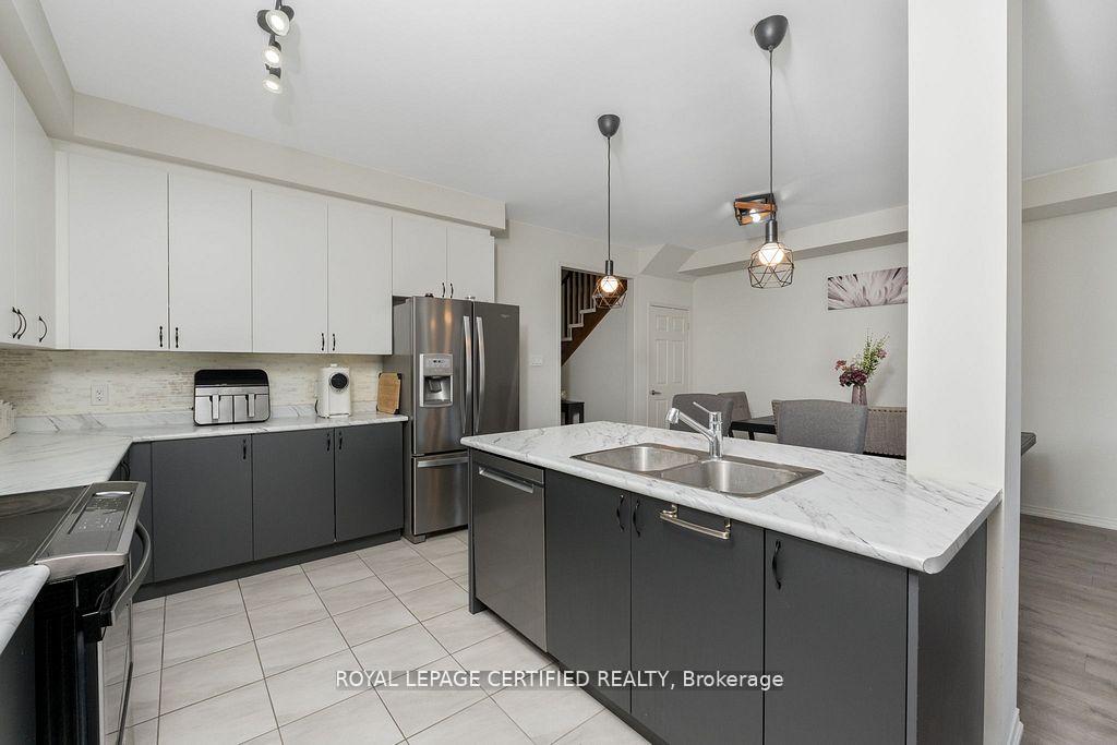 Photo 17 of Unit 2, 25 Elliot Street E, Centre Wellington, Fergus — HOMEH