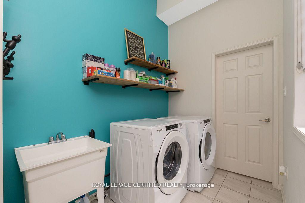 Photo 25 of Unit 2, 25 Elliot Street E, Centre Wellington, Fergus — HOMEH