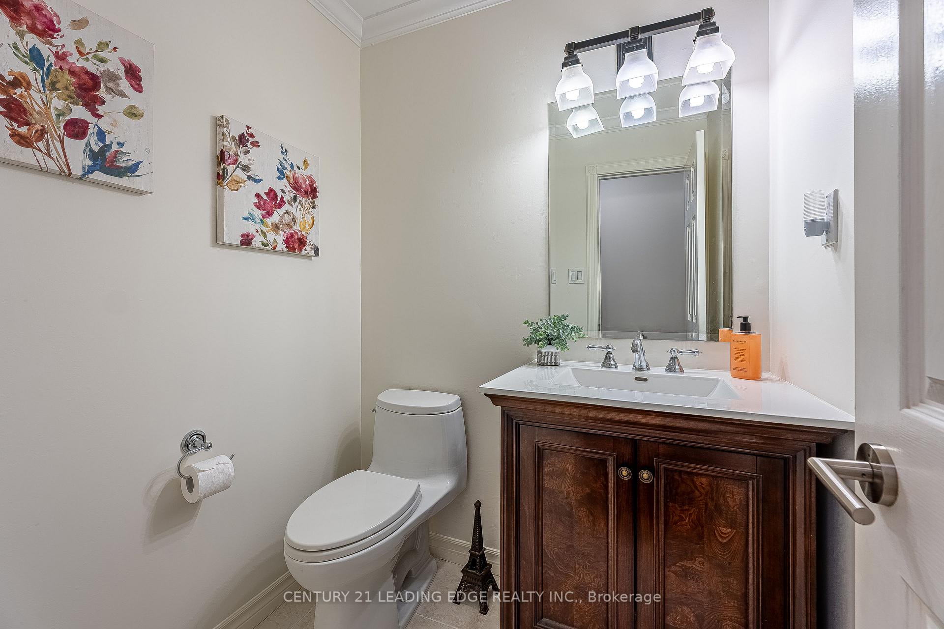 Photo 14 of 126 Tilman Circle, Markham, Markham Village — HOMEH