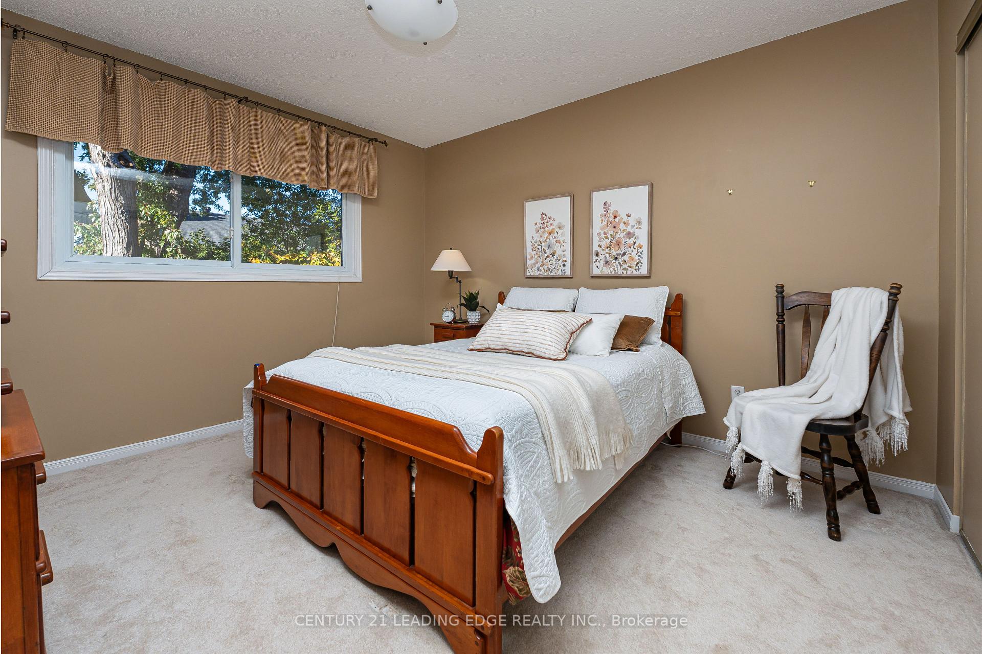 Photo 20 of 126 Tilman Circle, Markham, Markham Village — HOMEH