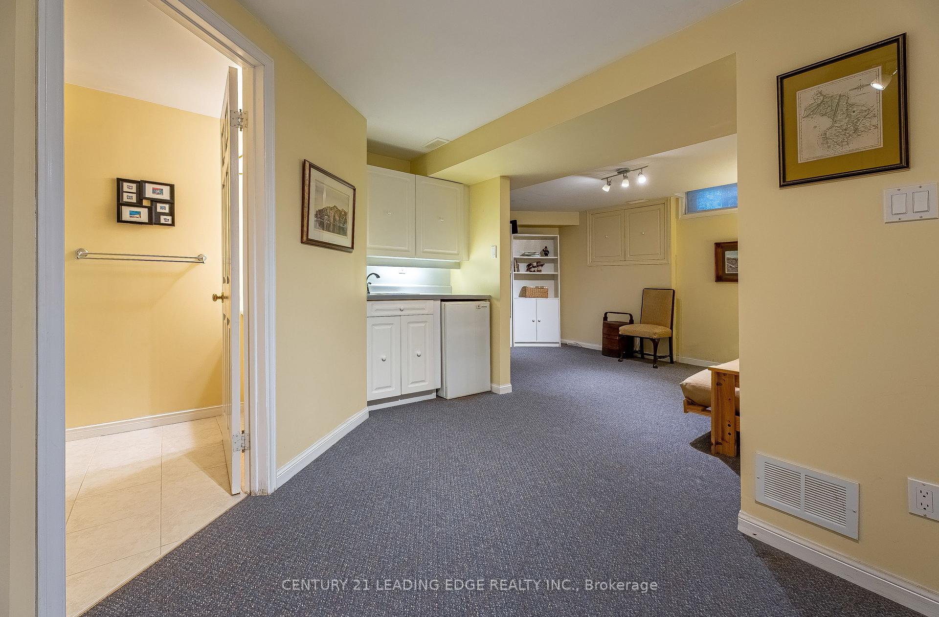 Photo 23 of 126 Tilman Circle, Markham, Markham Village — HOMEH