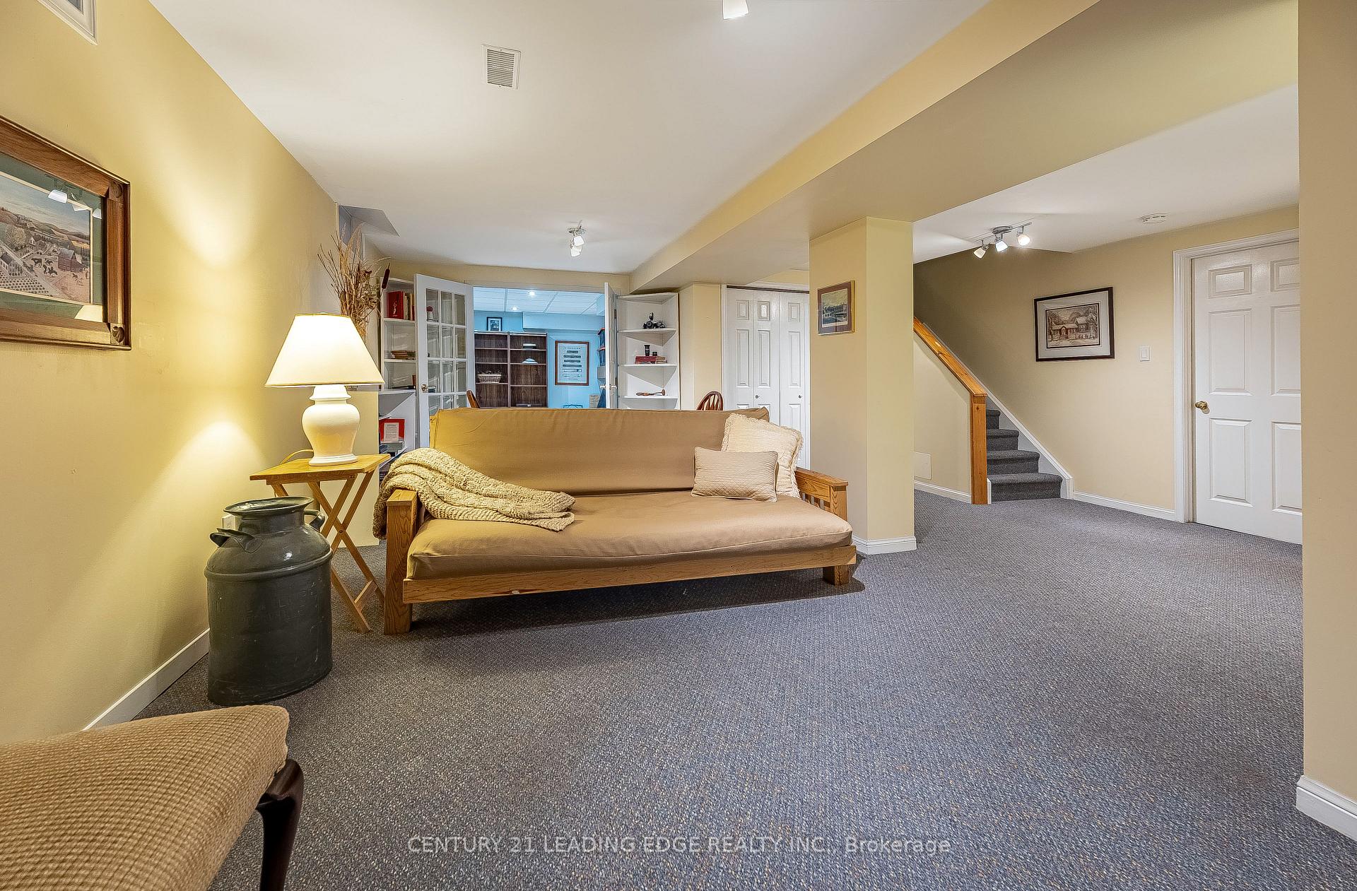 Photo 25 of 126 Tilman Circle, Markham, Markham Village — HOMEH