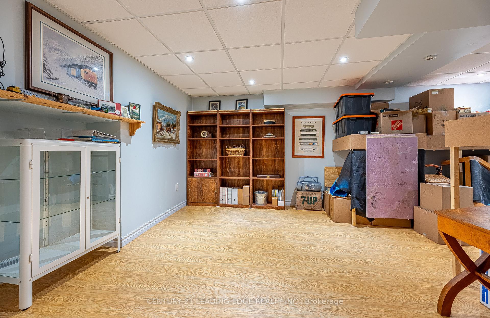 Photo 27 of 126 Tilman Circle, Markham, Markham Village — HOMEH
