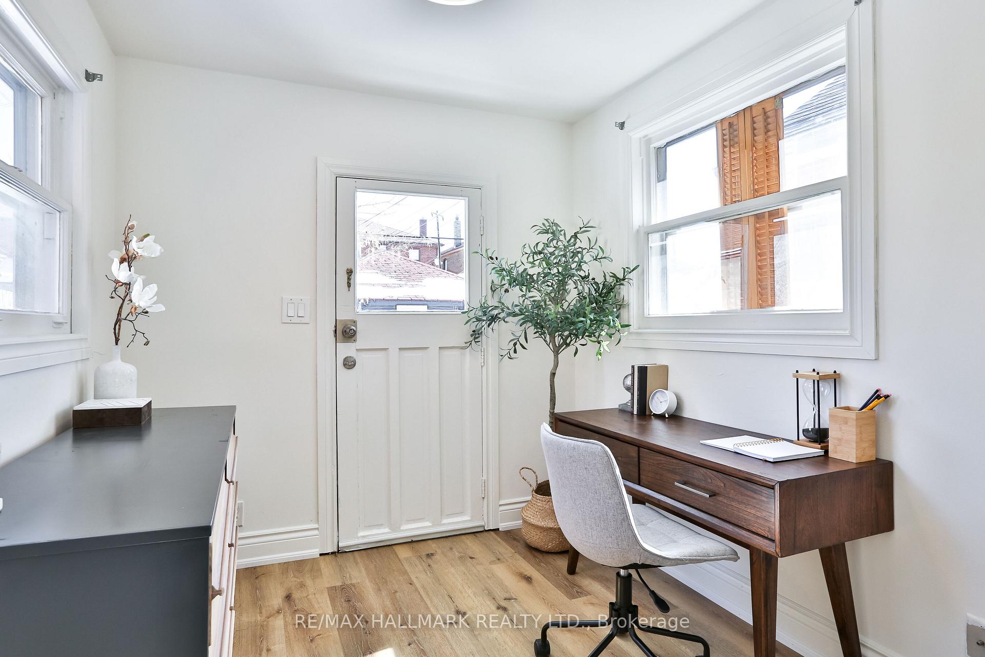 Photo 5 of 535 Westmount Avenue, Toronto, Oakwood Village — HOMEH