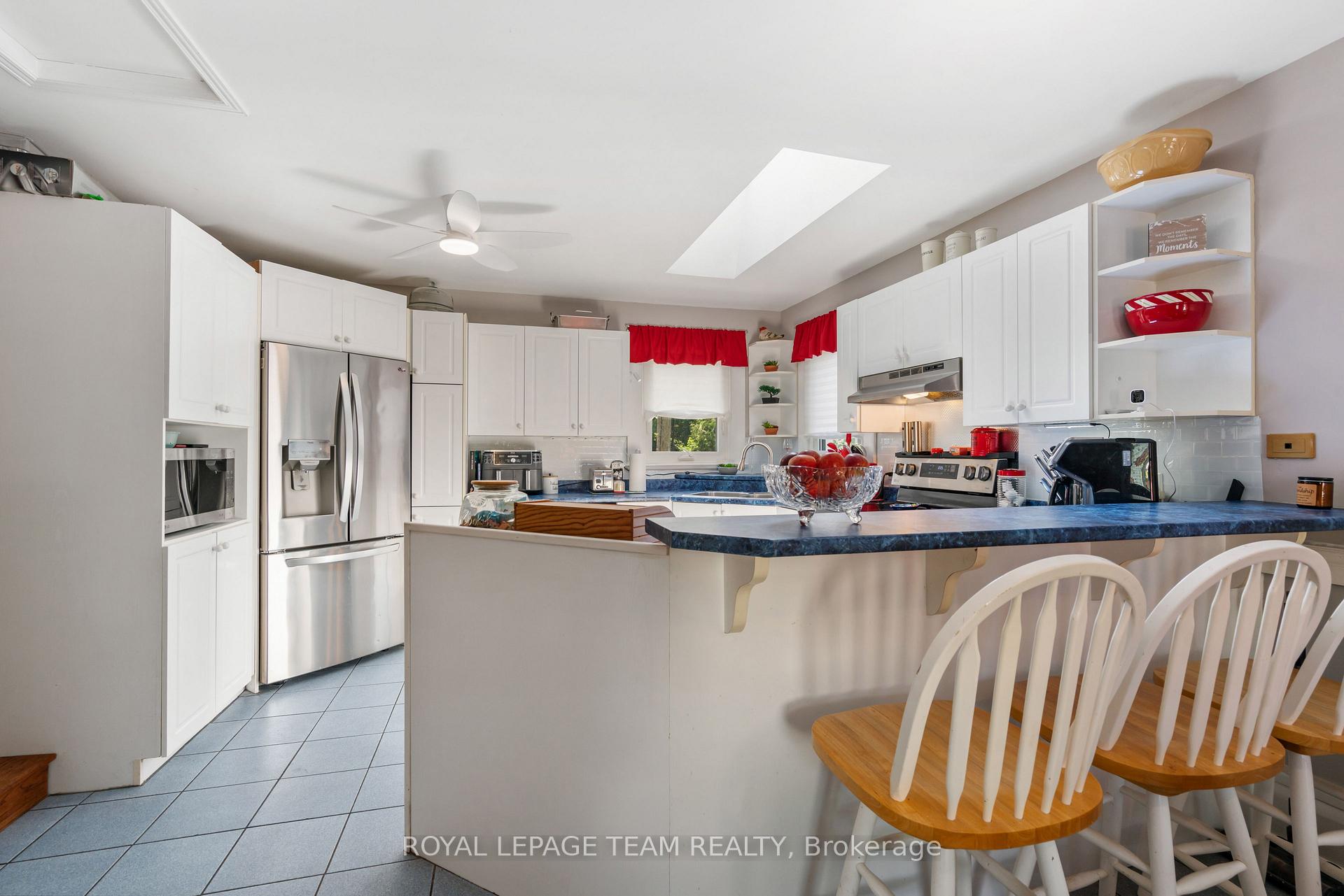Photo 15 of 301 Oxford Street E, North Grenville, Kemptville — HOMEH