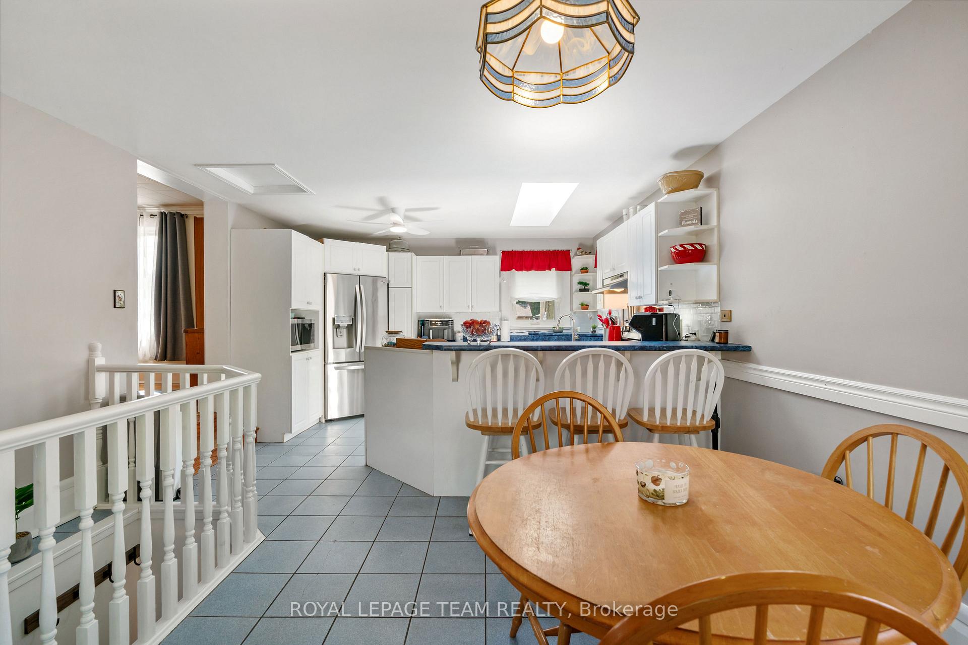 Photo 17 of 301 Oxford Street E, North Grenville, Kemptville — HOMEH