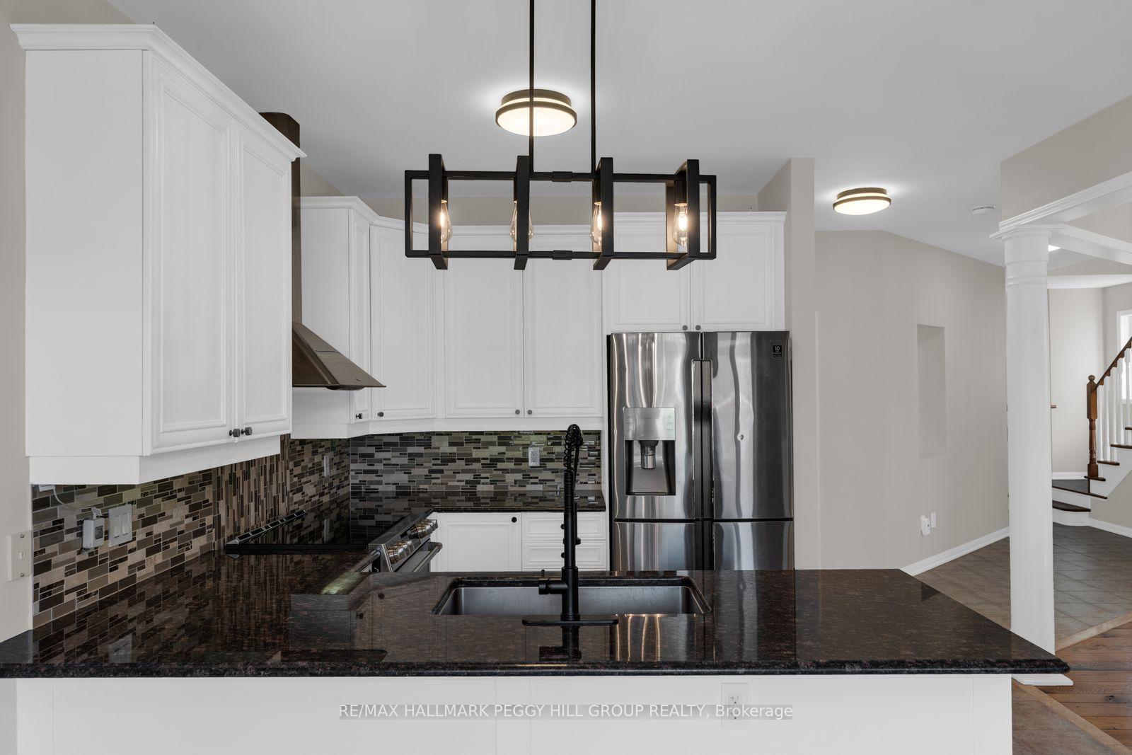 Photo 5 of 80 Monarchy Street, Barrie, Innis-Shore — HOMEH