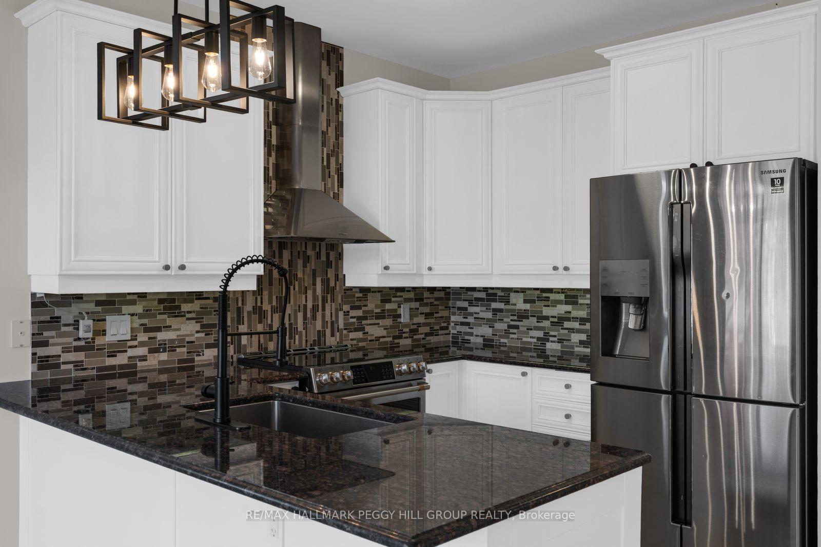 Photo 6 of 80 Monarchy Street, Barrie, Innis-Shore — HOMEH