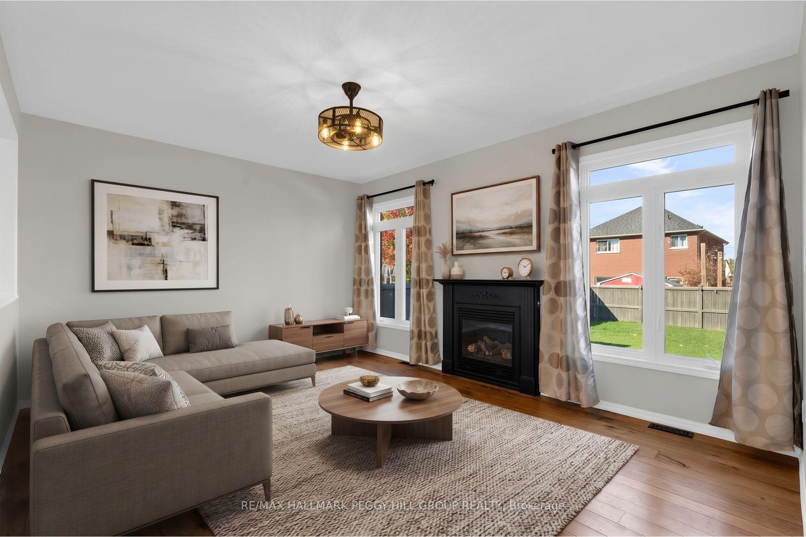 Photo 9 of 80 Monarchy Street, Barrie, Innis-Shore — HOMEH