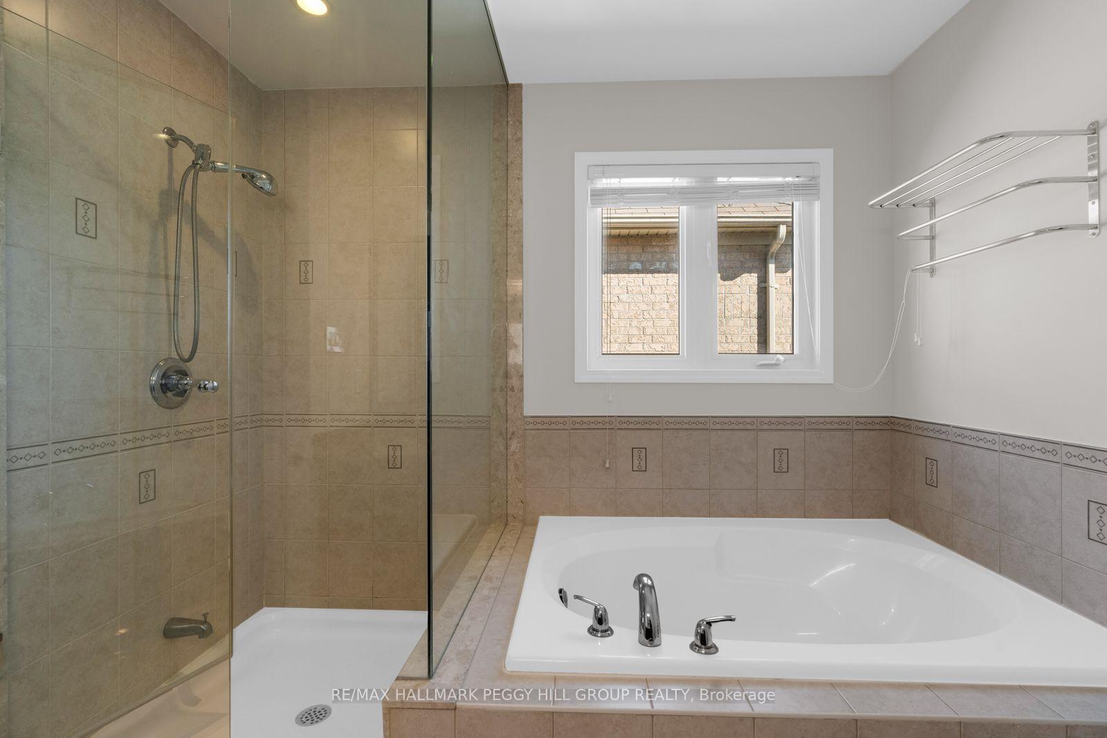 Photo 13 of 80 Monarchy Street, Barrie, Innis-Shore — HOMEH