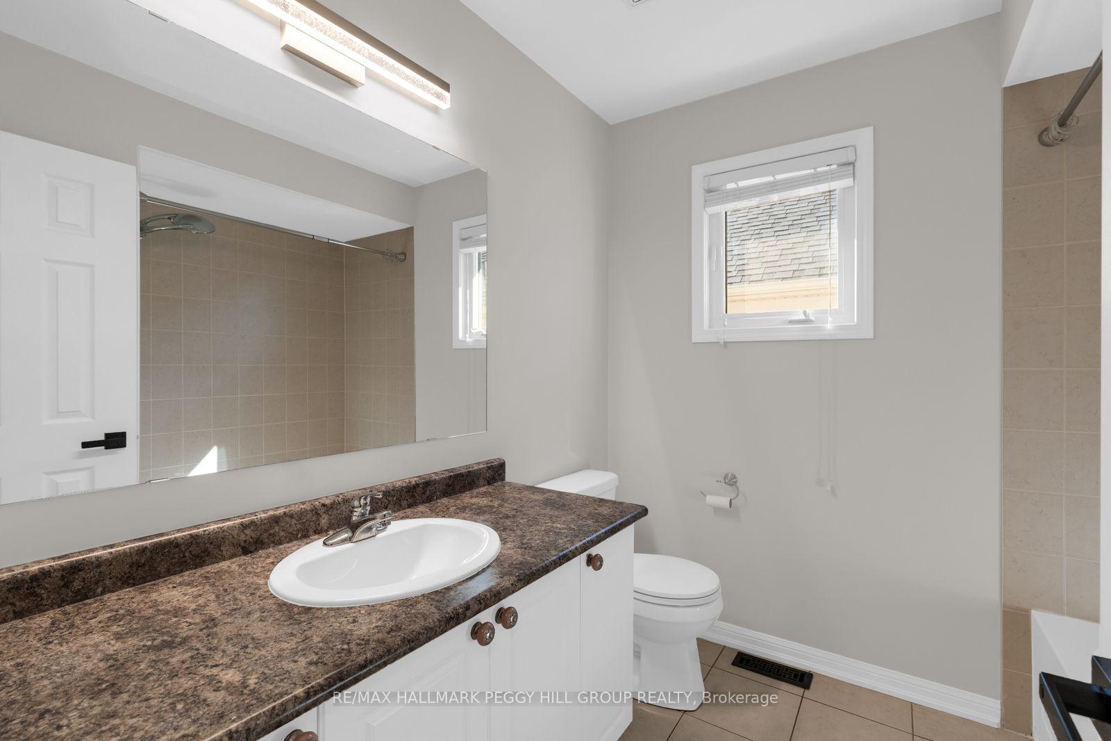 Photo 17 of 80 Monarchy Street, Barrie, Innis-Shore — HOMEH