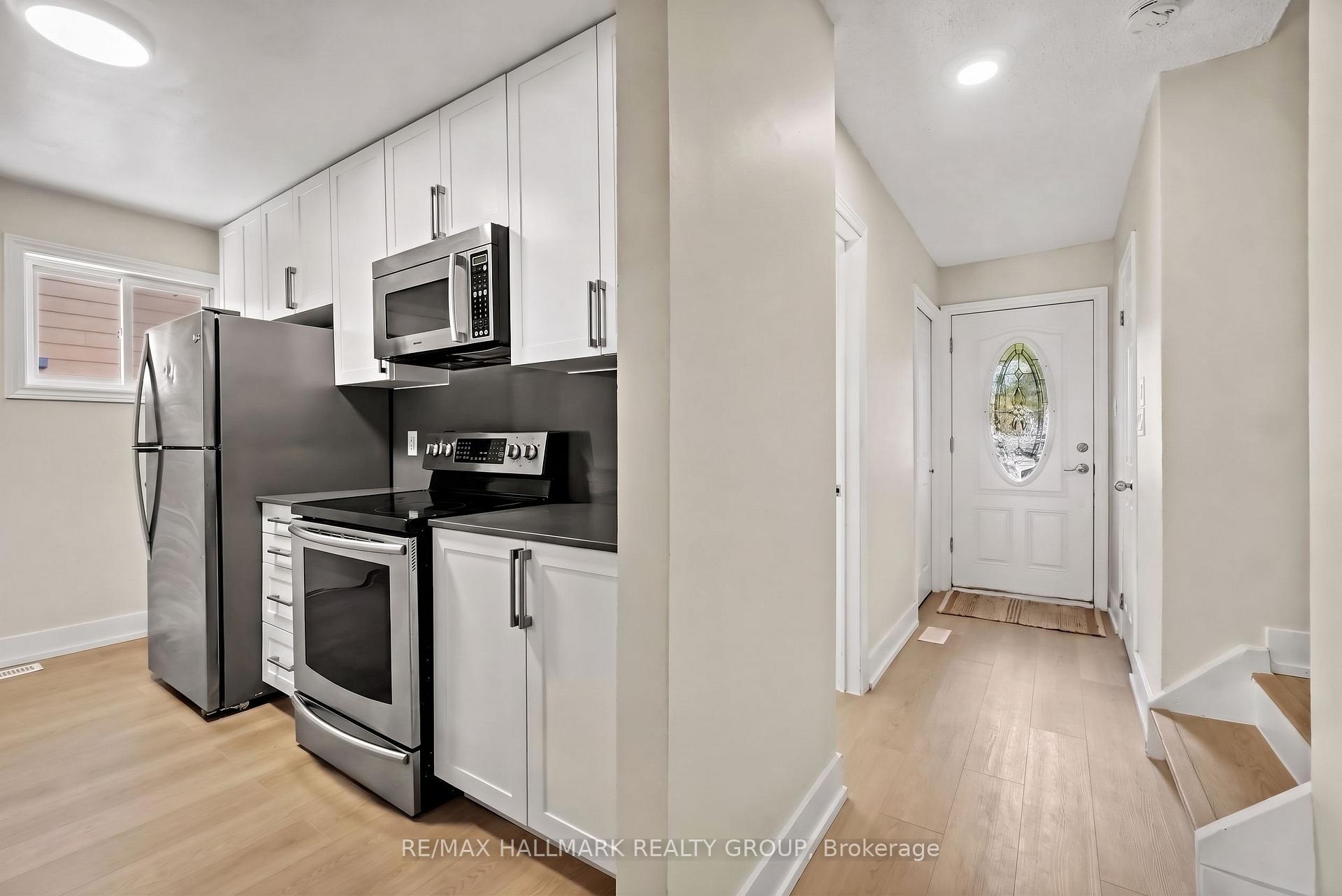Photo 2 of 1329 Lotus Street, Ottawa, Carson Grove — HOMEH