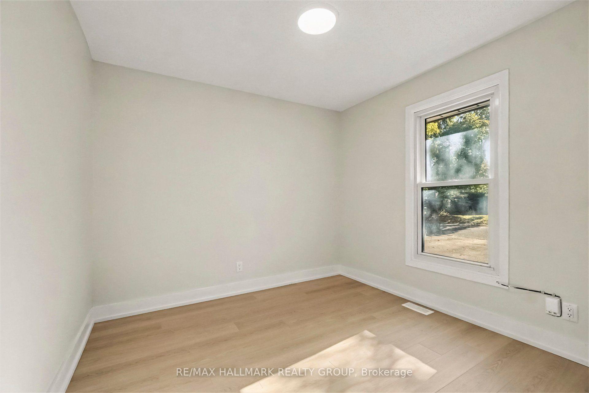 Photo 10 of 1329 Lotus Street, Ottawa, Carson Grove — HOMEH