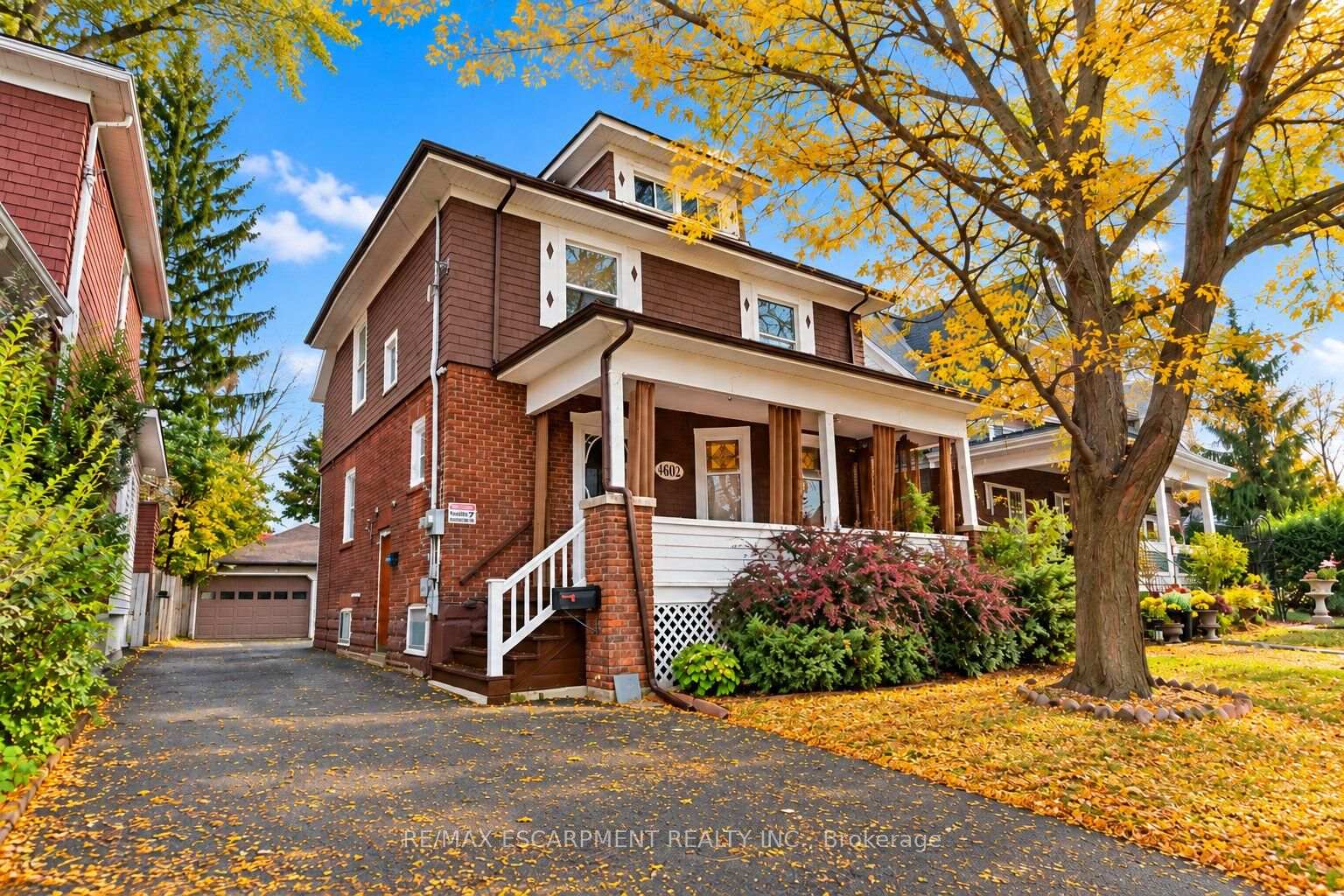 Photo 1 of 4602 Ryerson Crescent, Niagara Falls, Downtown — HOMEH