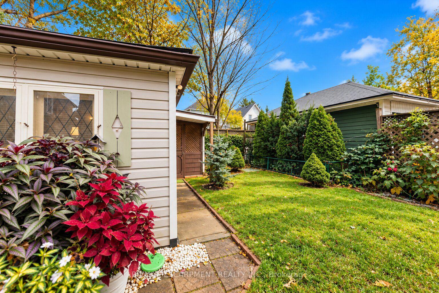 Photo 15 of 4602 Ryerson Crescent, Niagara Falls, Downtown — HOMEH